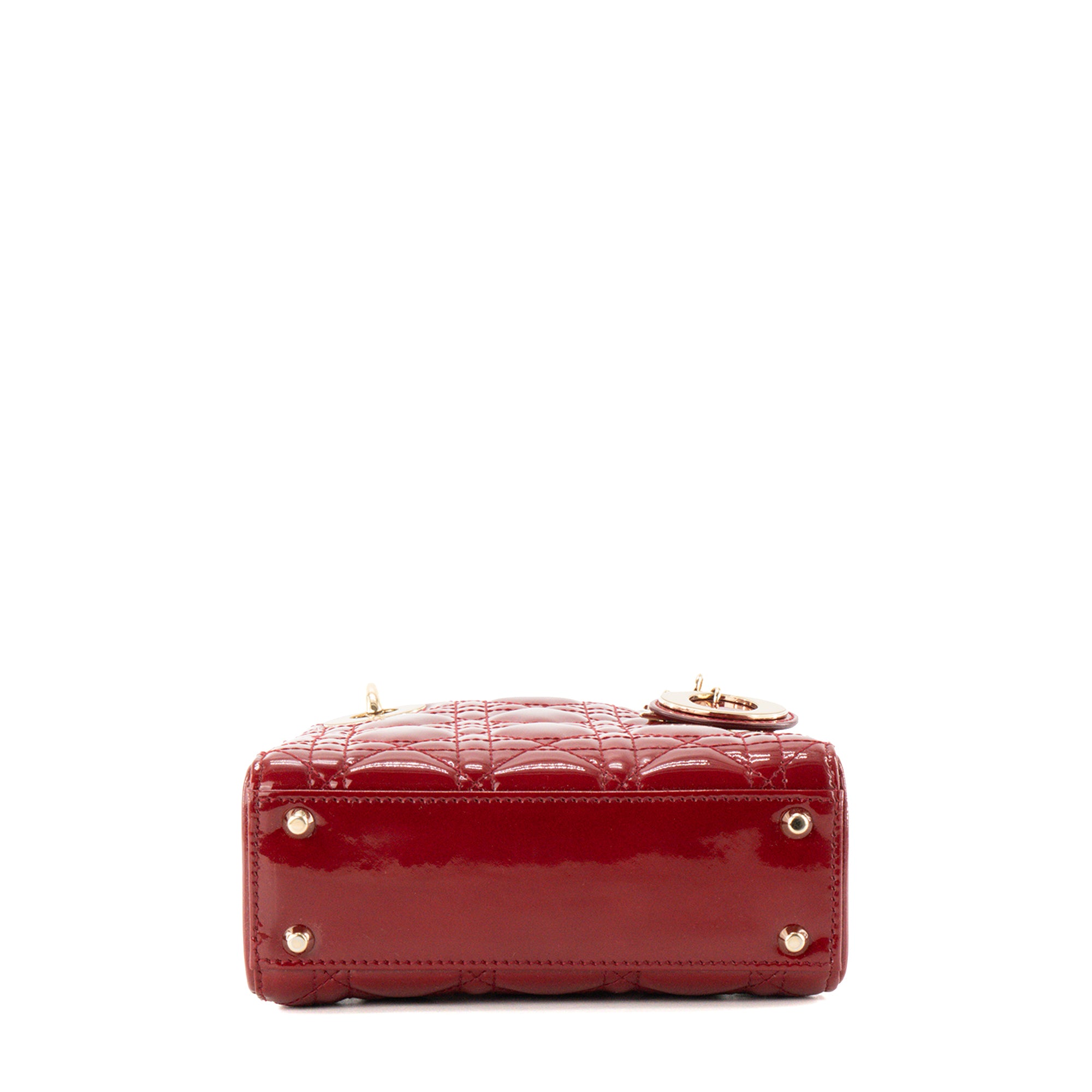 DIOR - Sac à bandoulière Lady Dior mini en cuir cannage verni rouge