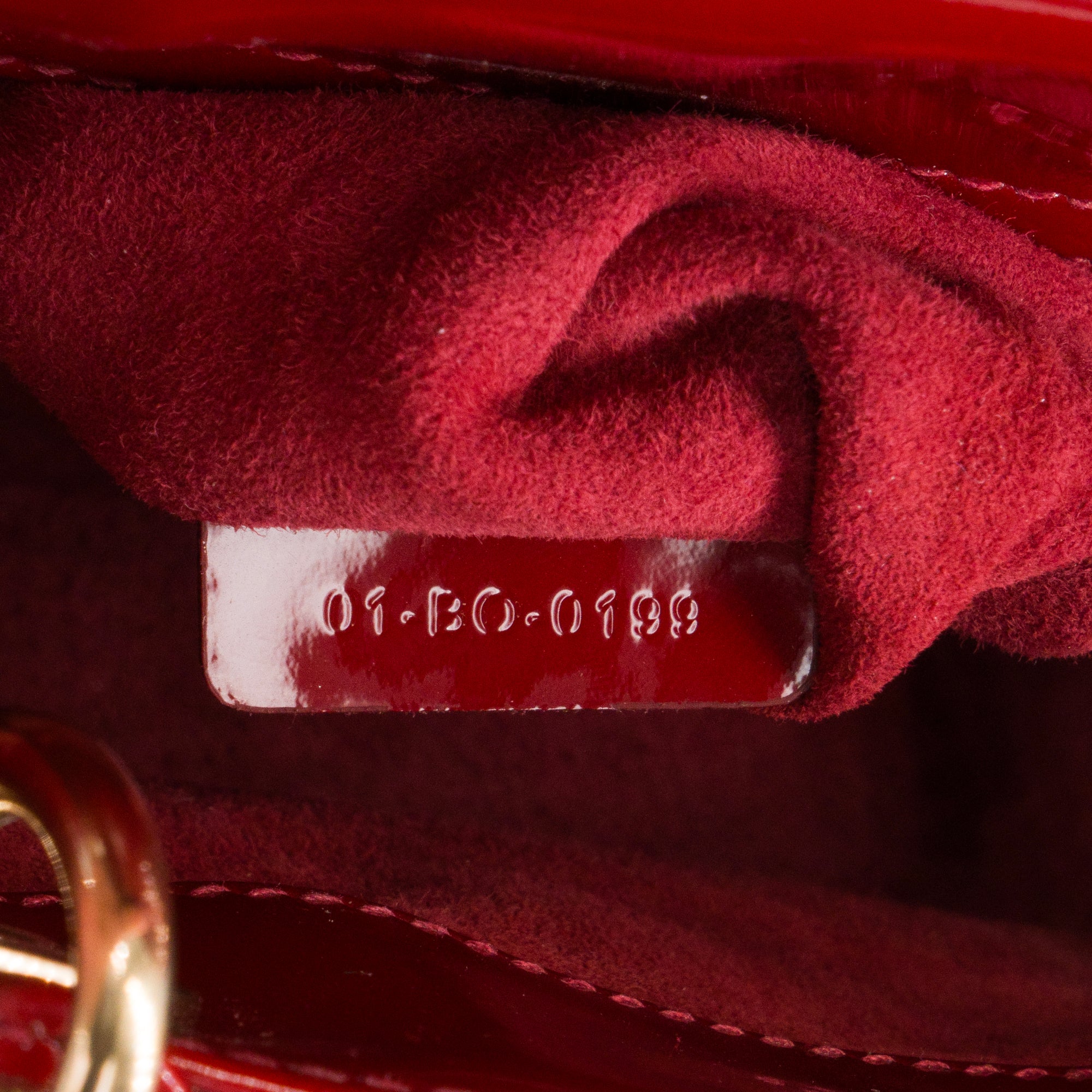 DIOR - Sac à bandoulière Lady Dior mini en cuir verni bordeaux