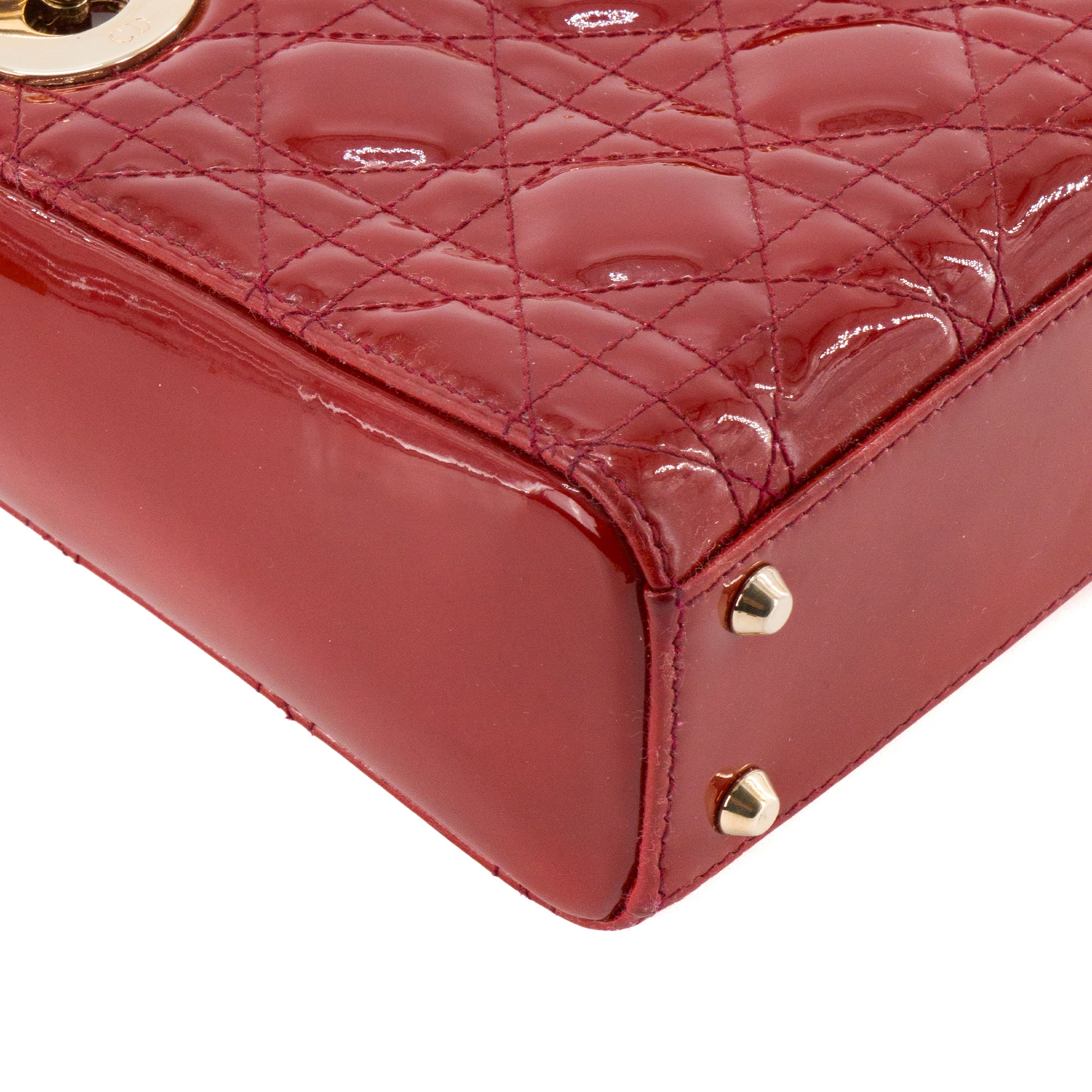 DIOR - Sac à bandoulière Lady Dior mini en cuir verni bordeaux