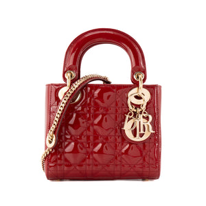 DIOR - Sac à bandoulière Lady Dior Mini en cuir cannage verni rouge