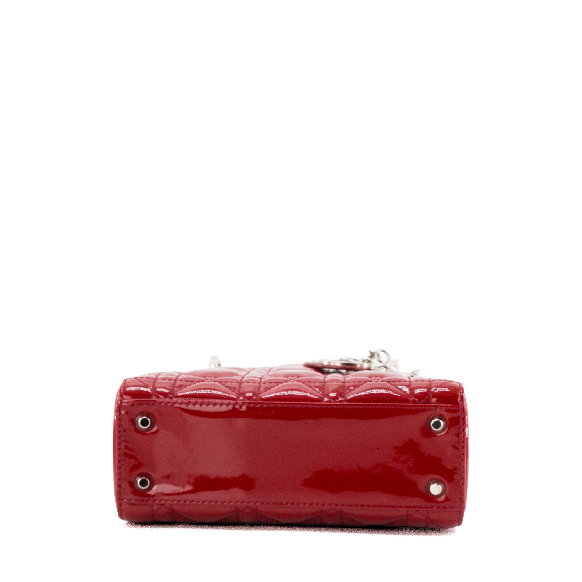 DIOR - Sac à bandoulière Lady Dior mini en cuir verni rouge