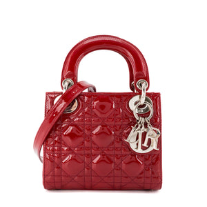 DIOR - Sac à bandoulière Lady Dior mini en cuir verni rouge