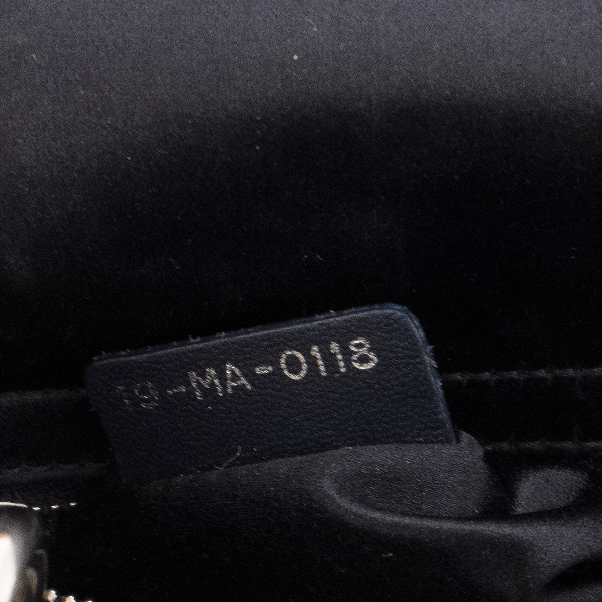 DIOR - Sac à bandoulière Lady Dior mini en satin bleu nuit et strass