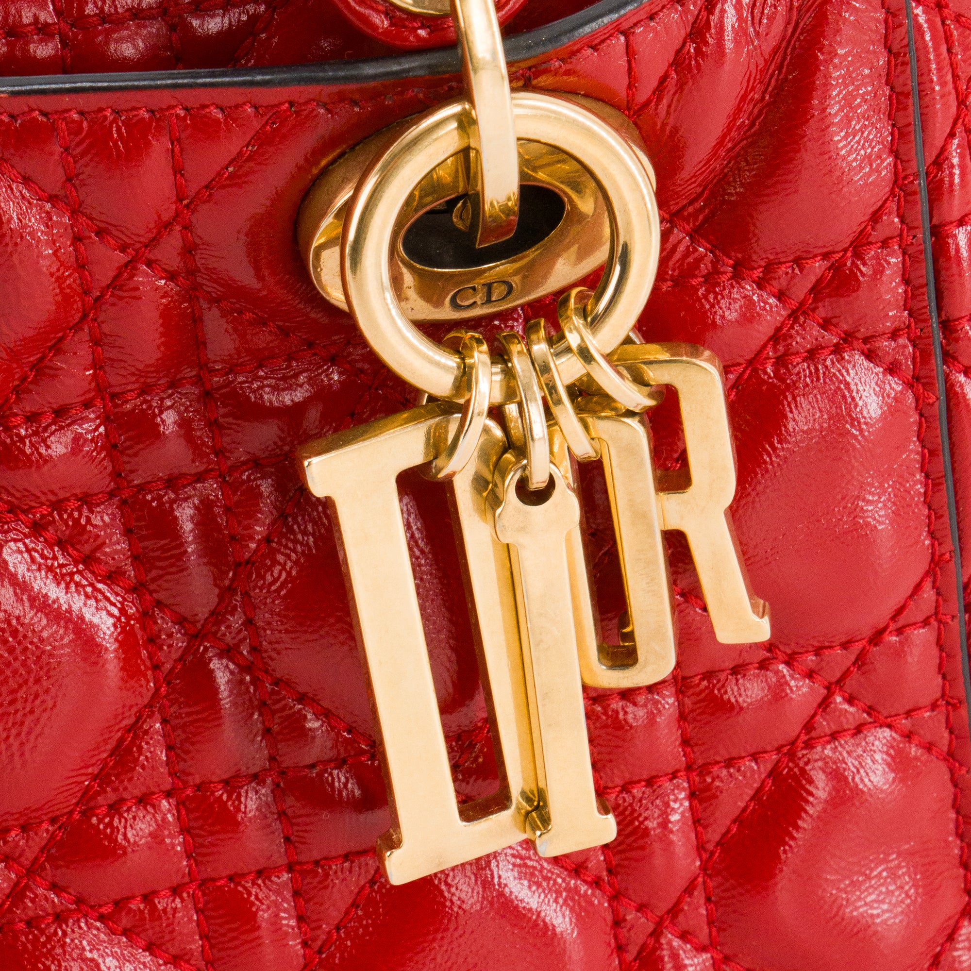 DIOR - Sac à bandoulière Lady Dior Small Dior en cuir froissé rouge