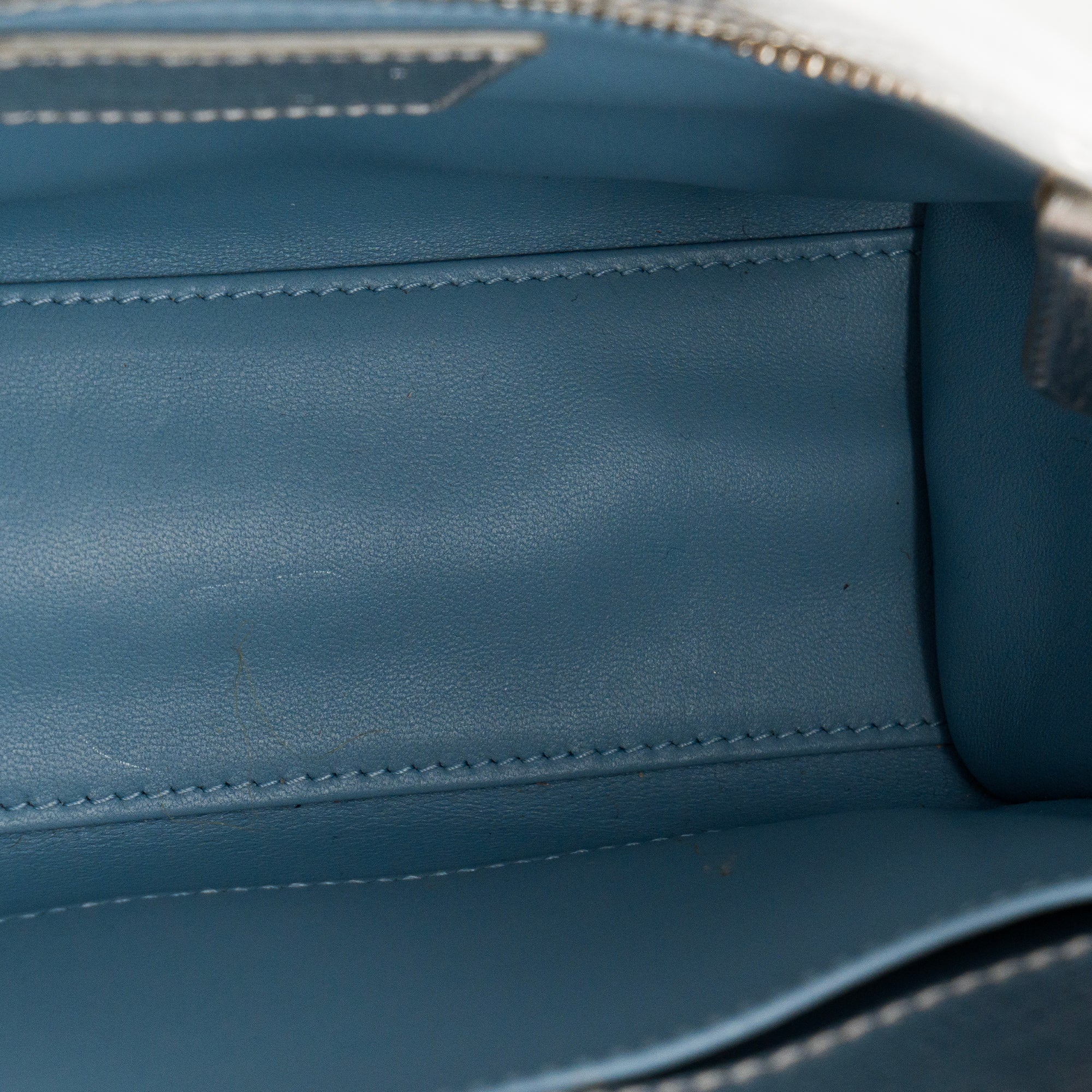 DIOR - Sac à bandoulière Lady Dior Small en cuir grainé métallisé édition limitée