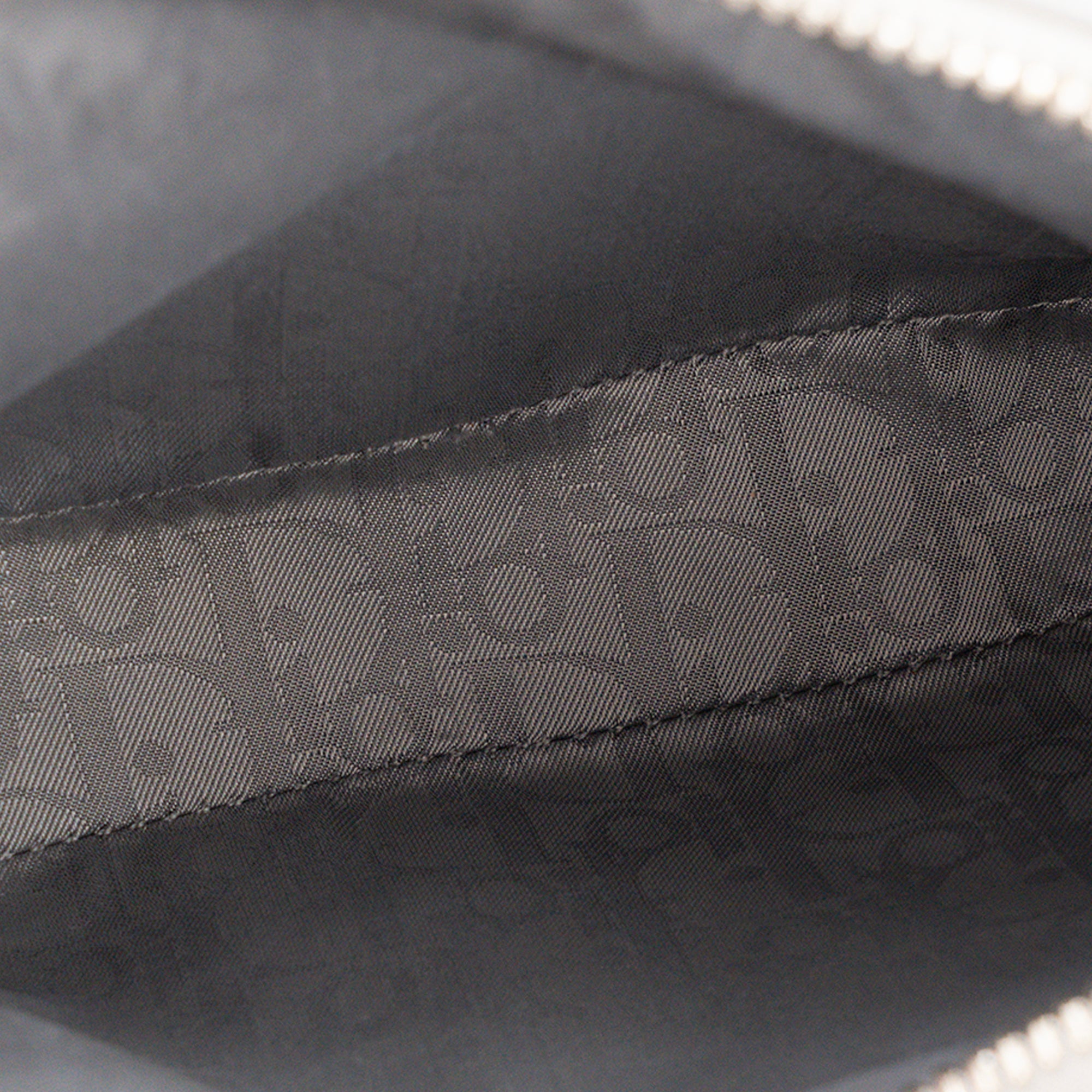DIOR - Limited Edition Dior Jordan Wings x Dior Messenger Shoulder Bag in Grey Grained Leather