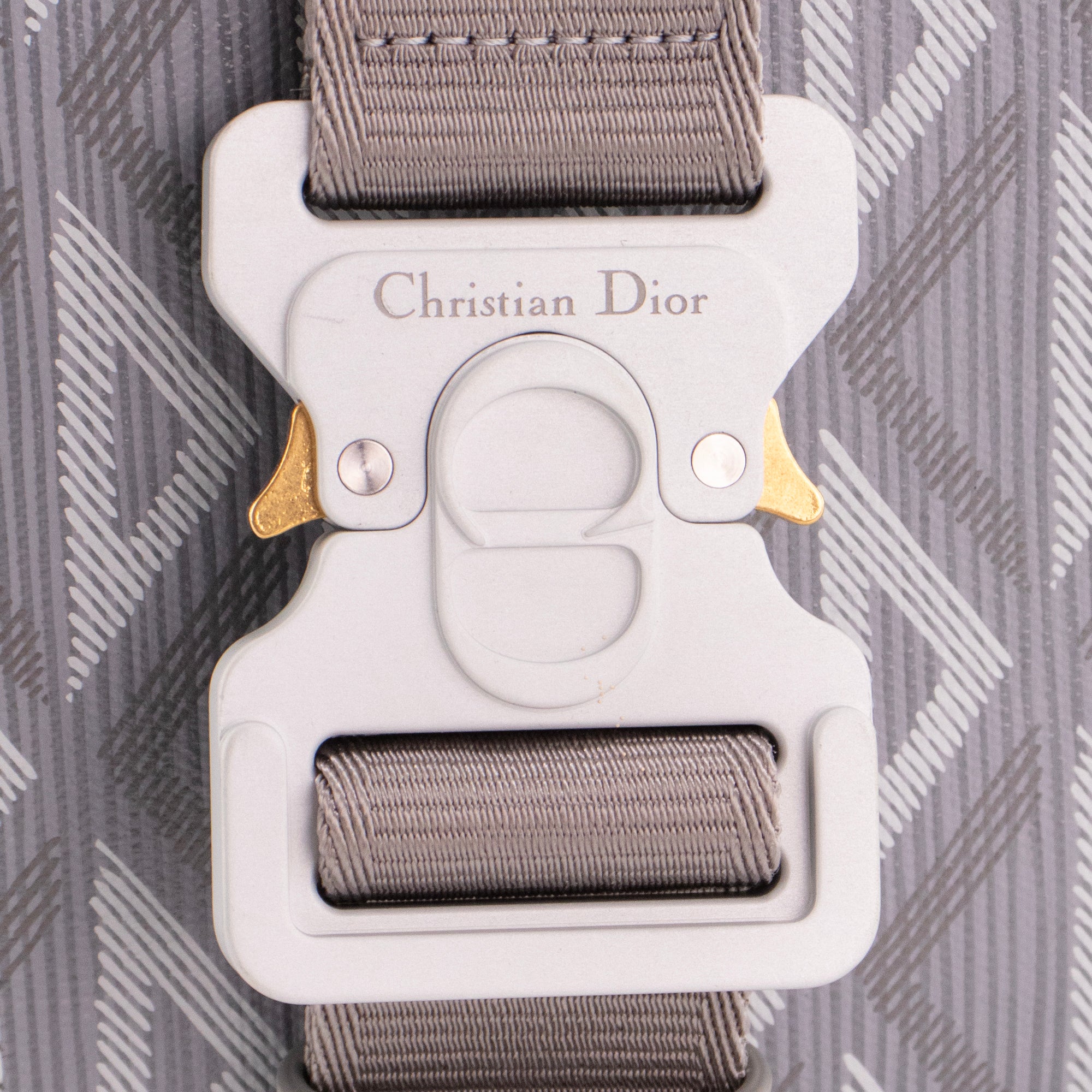 DIOR - Sac à bandoulière Messenger Lingot CD Diamond Dior en toile enduite grise et blanche
