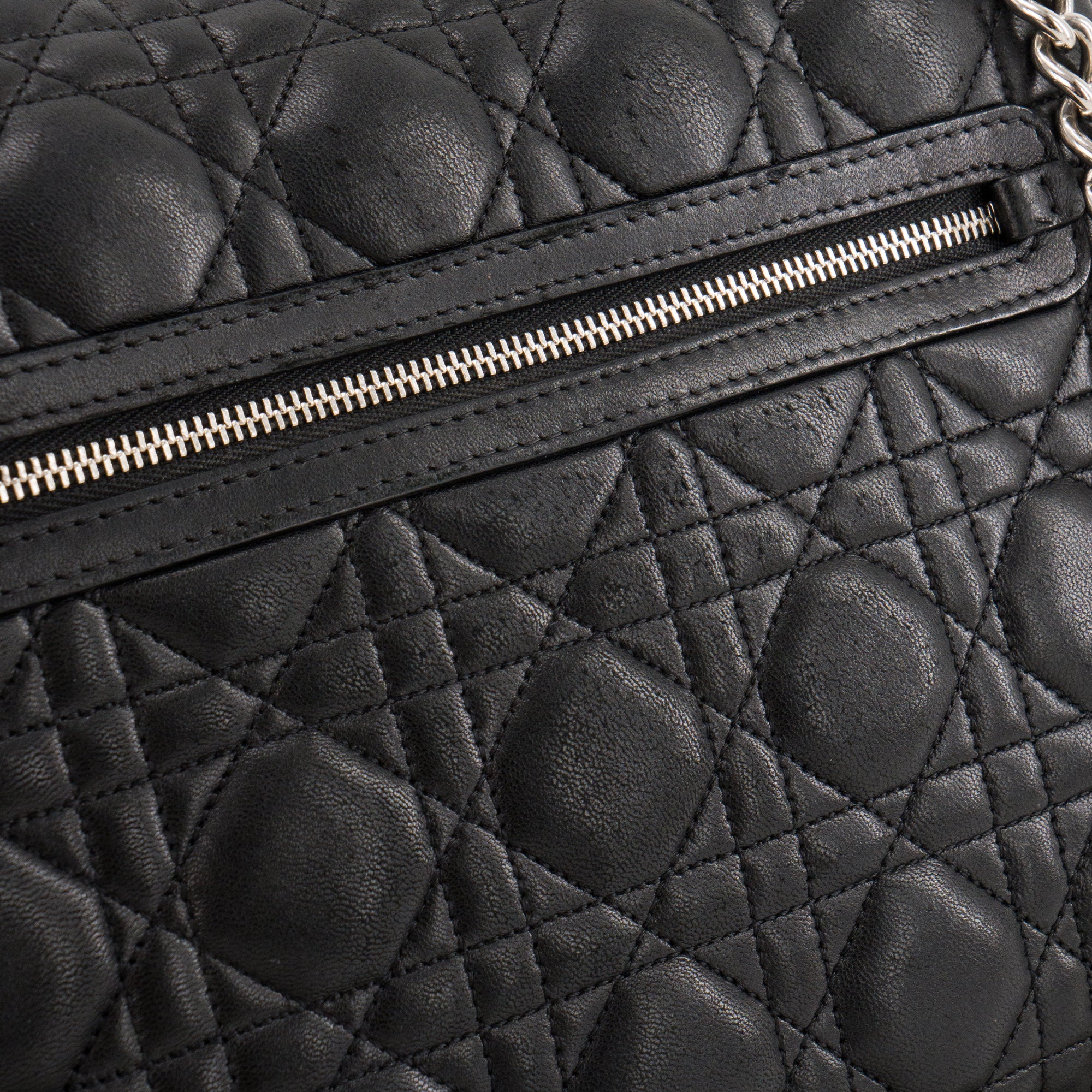 DIOR - Sac à bandoulière Miss Dior en cuir lisse noir