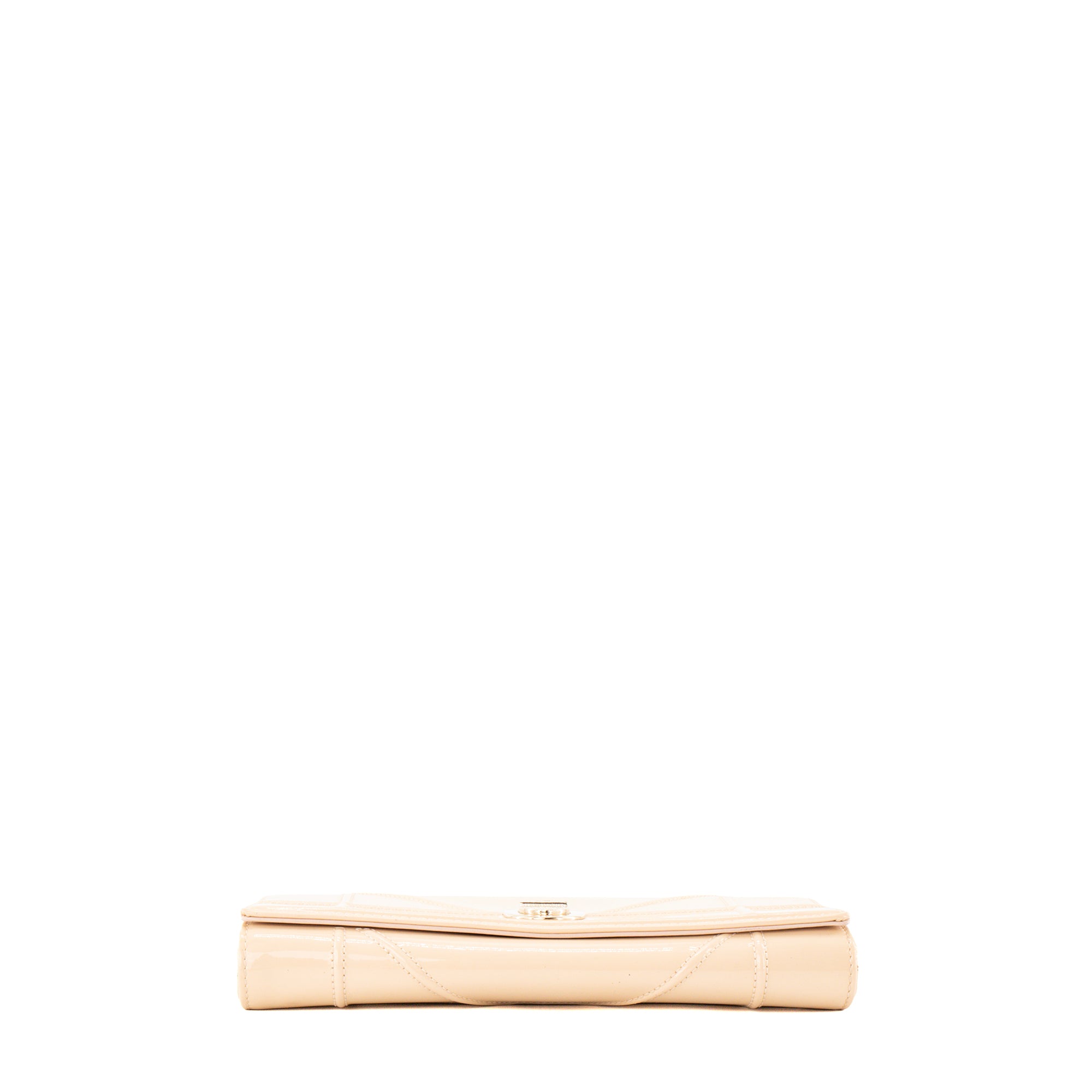 DIOR - Sac à bandoulière Wallet On Chain Diorama Dior en cuir verni beige