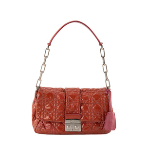 DIOR - Sac à épaule Miss dior en cuir cannage verni rouge