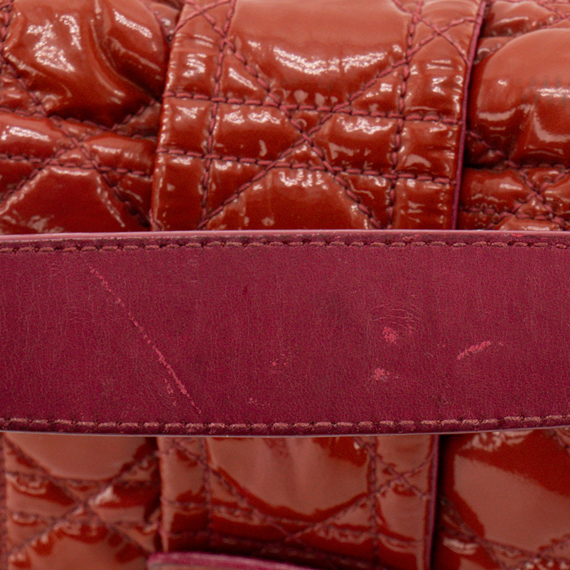 DIOR - Sac à épaule Miss dior en cuir cannage verni rouge