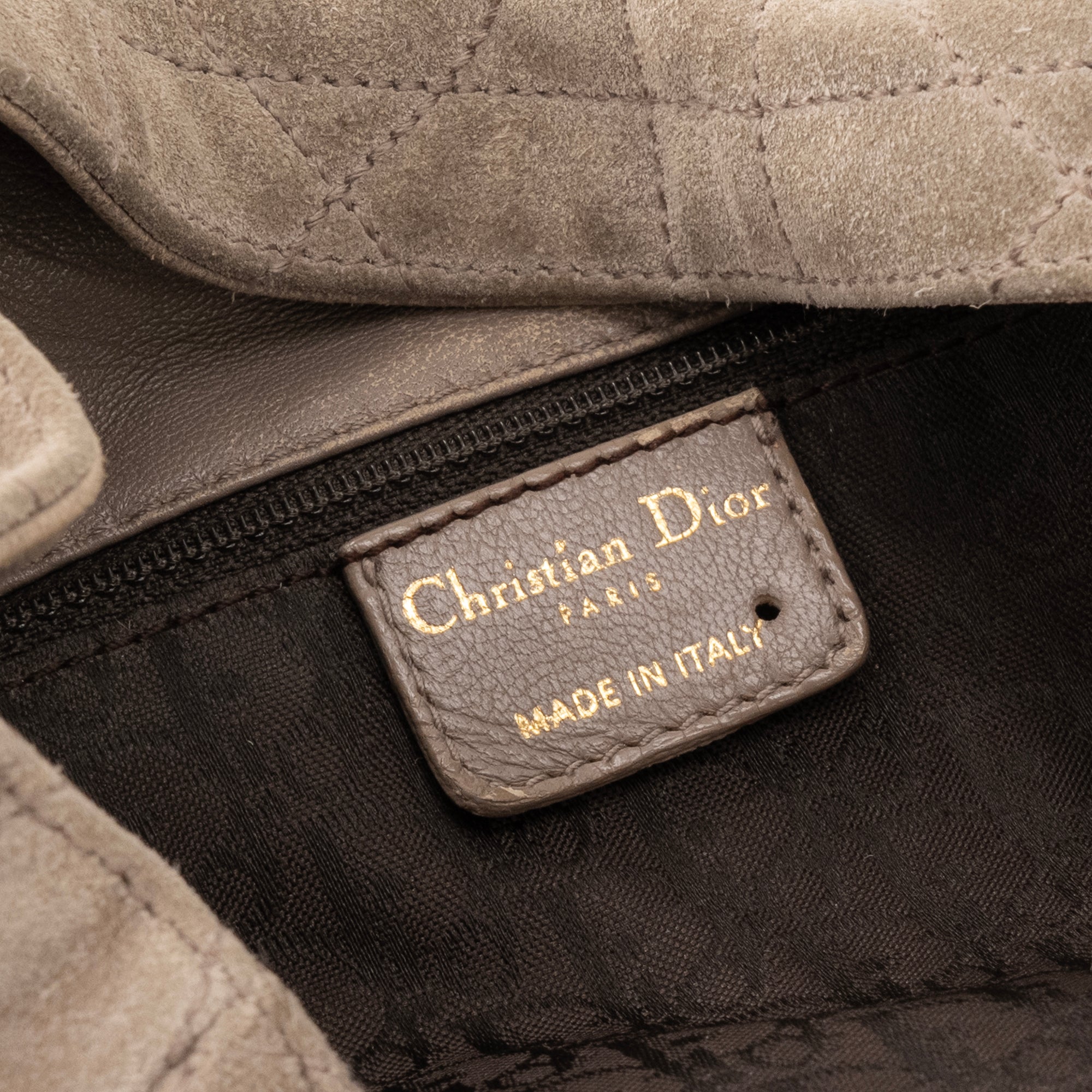 DIOR - Sac à main Drawstring Dior en daim gris vintage