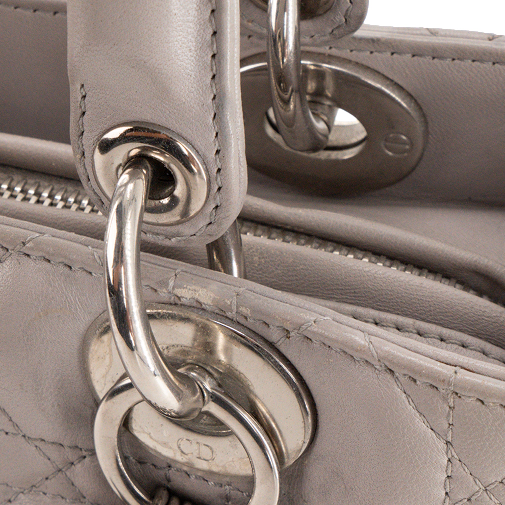 DIOR - Sac à main Lady Dior medium en cuir cannage gris
