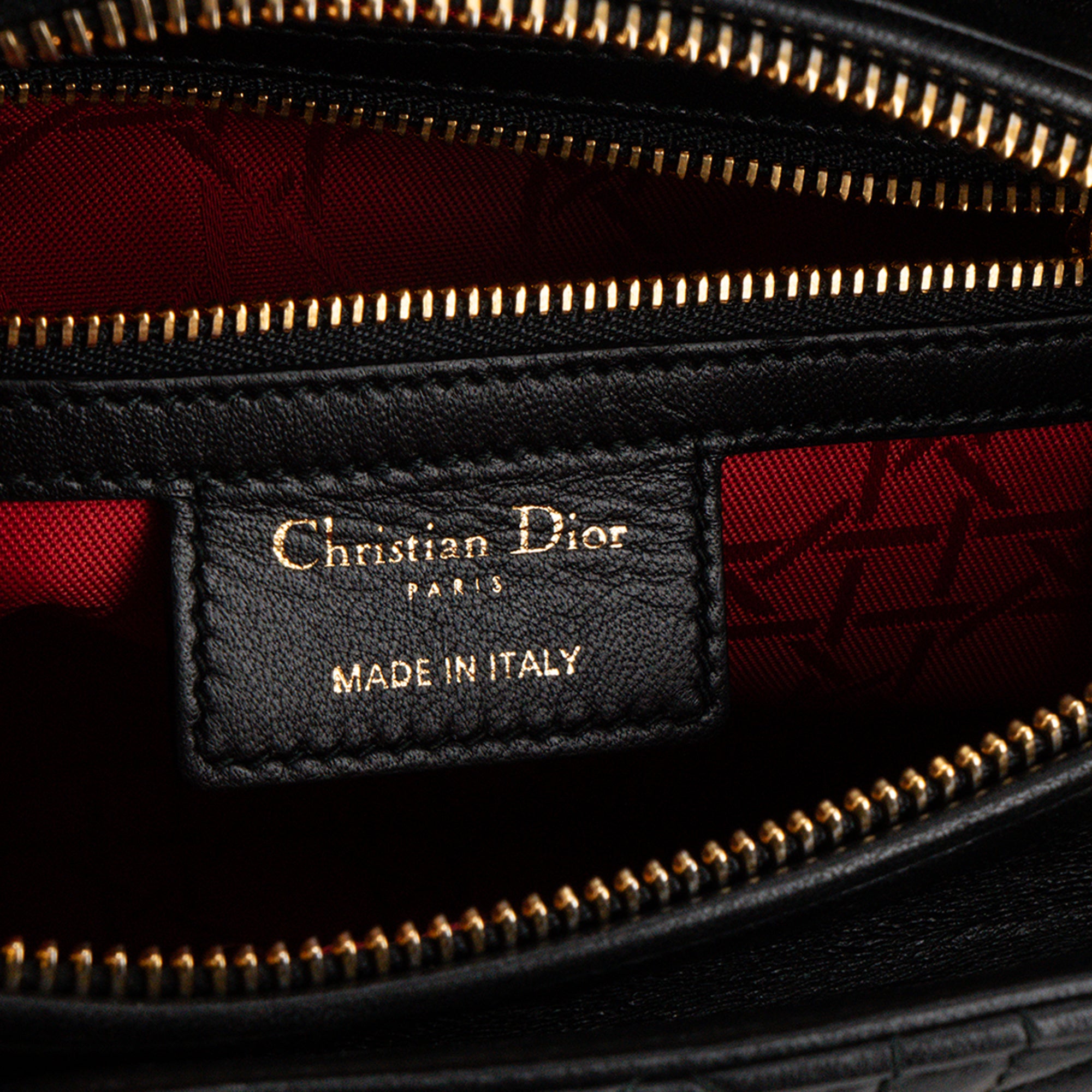 DIOR - Sac à main Lady Dior Medium en cuir cannage noir