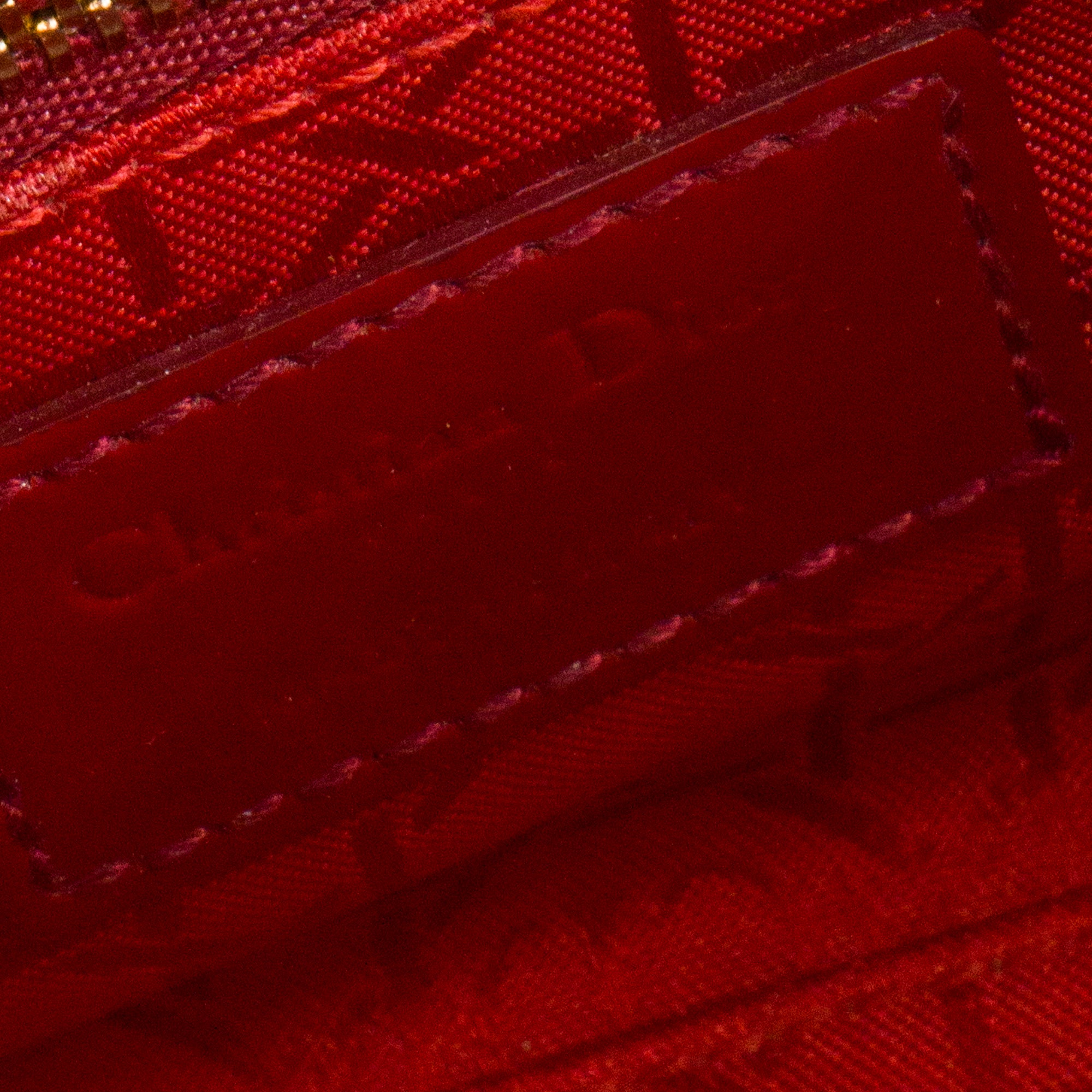 DIOR - Sac à main Lady Dior mini Dior en cuir verni rouge bordeaux