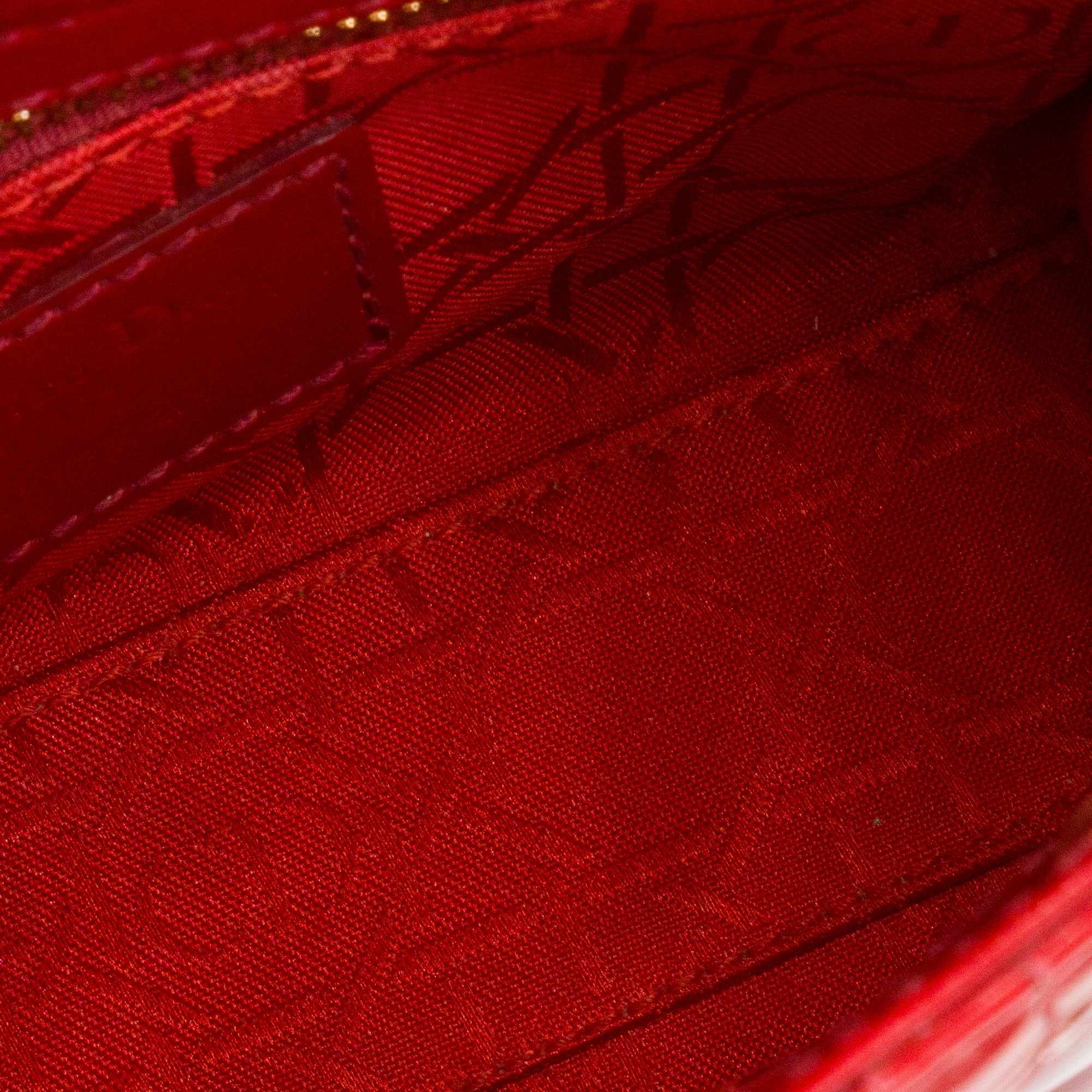 DIOR - Sac à main Lady Dior mini Dior en cuir verni rouge bordeaux