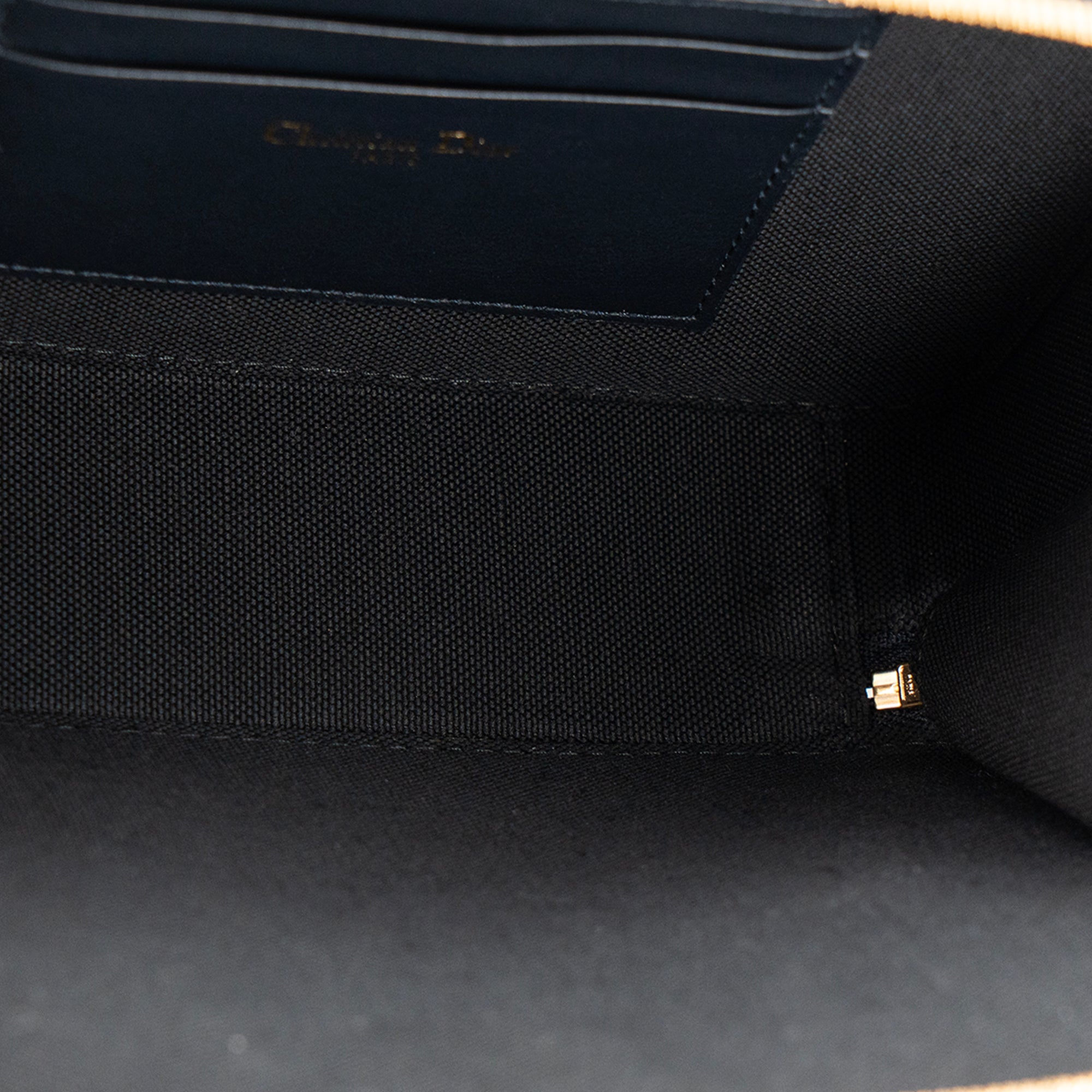 DIOR - Sac à bandoulière 30 Montaigne Pouch Dior en toile Dior Oblique bleu marine et beige