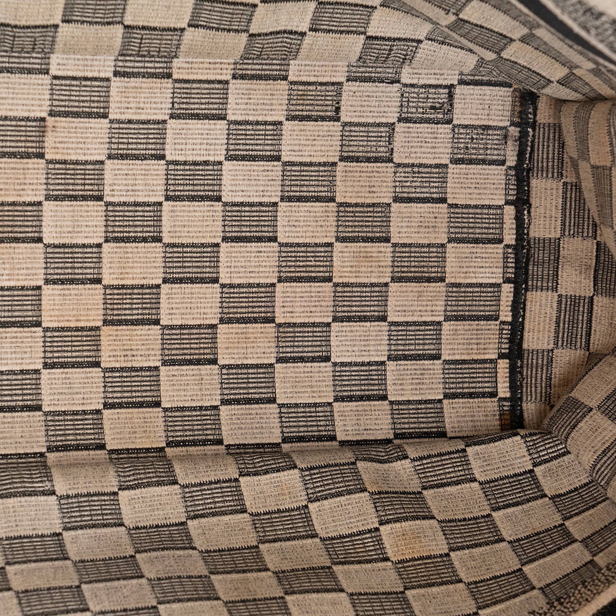 DIOR - Sac cabas Book Tote large Dior en toile damier noire et blanche