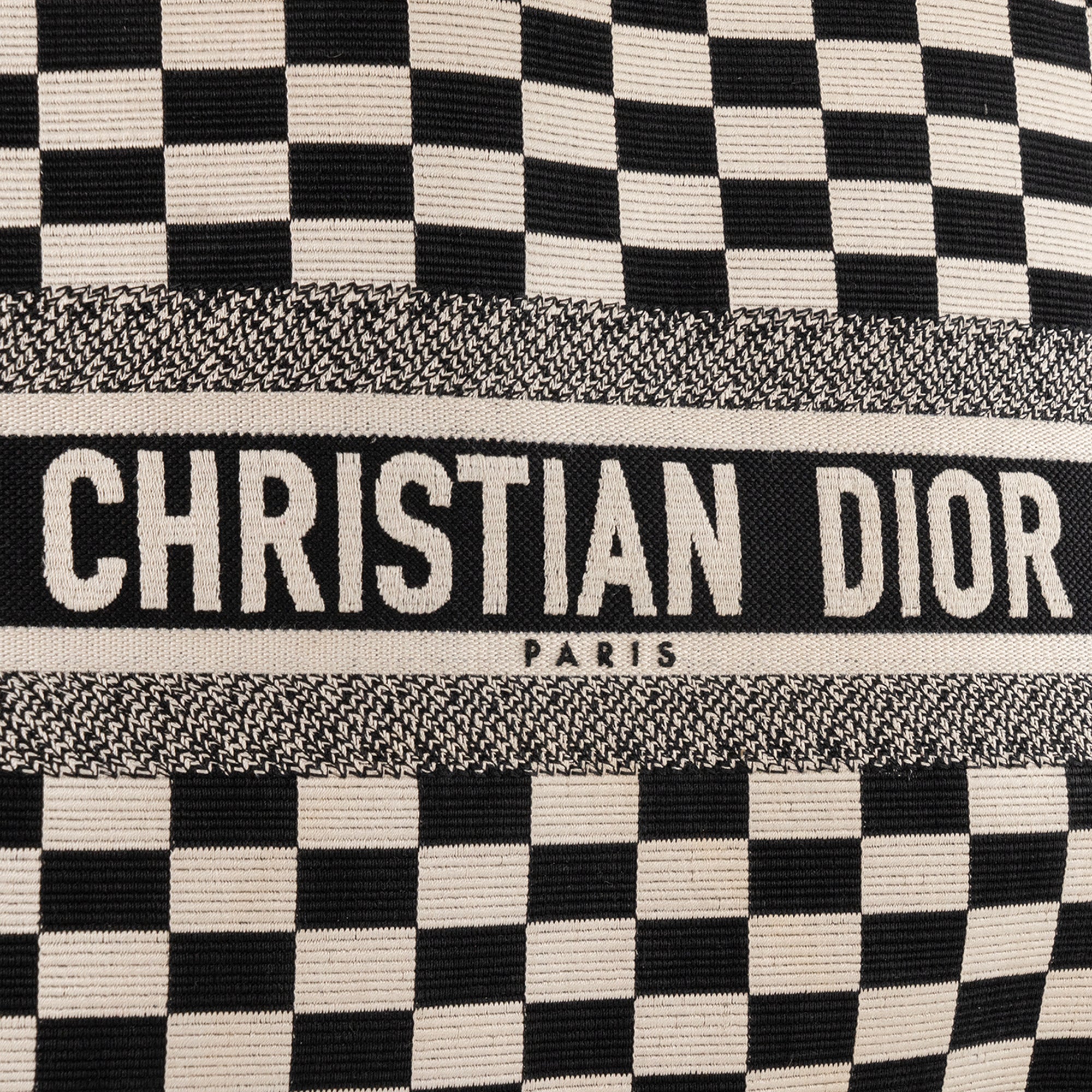 DIOR - Sac cabas Book Tote large Dior en toile damier noire et blanche