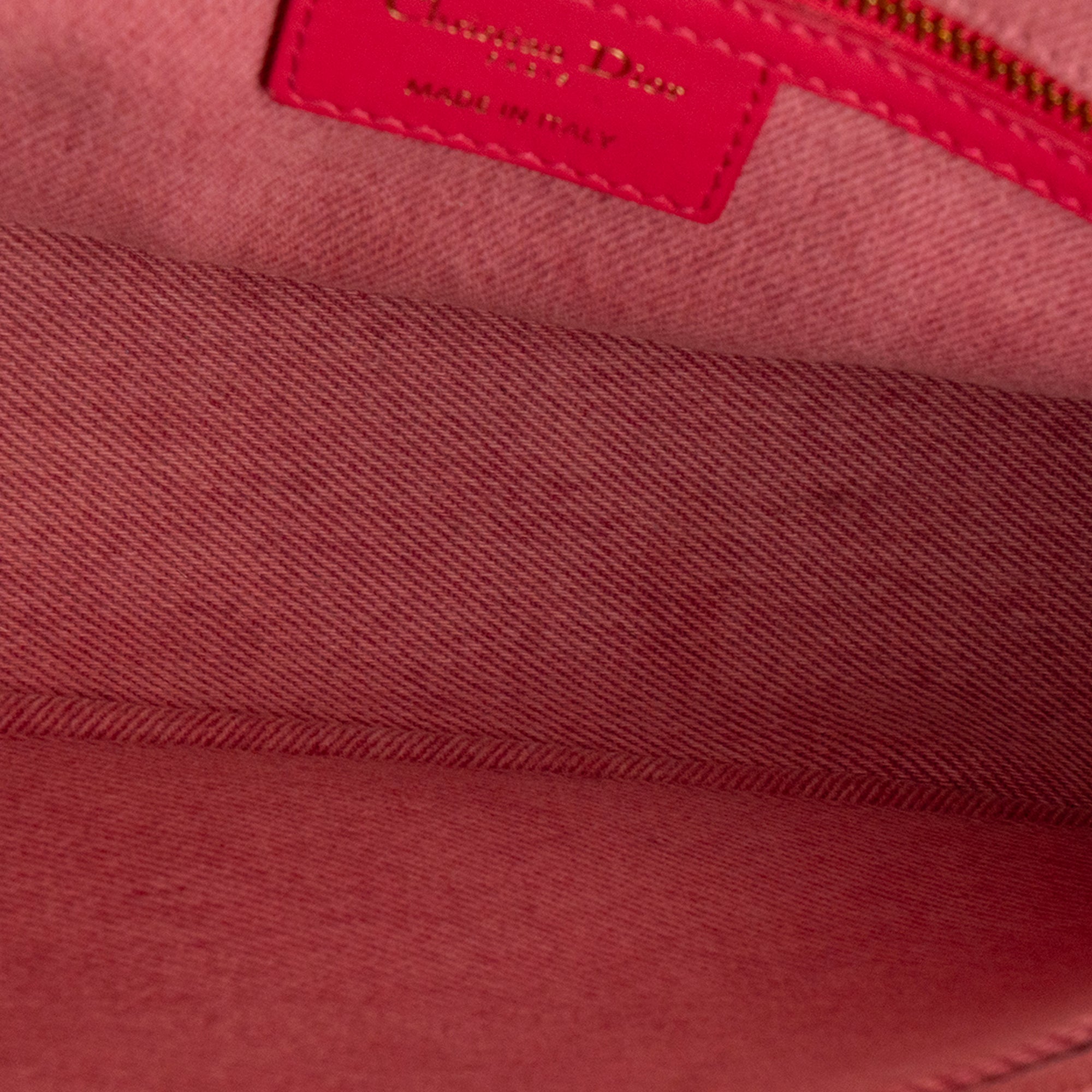 DIOR - Sac à bandoulière Caro medium Dior en denim rose