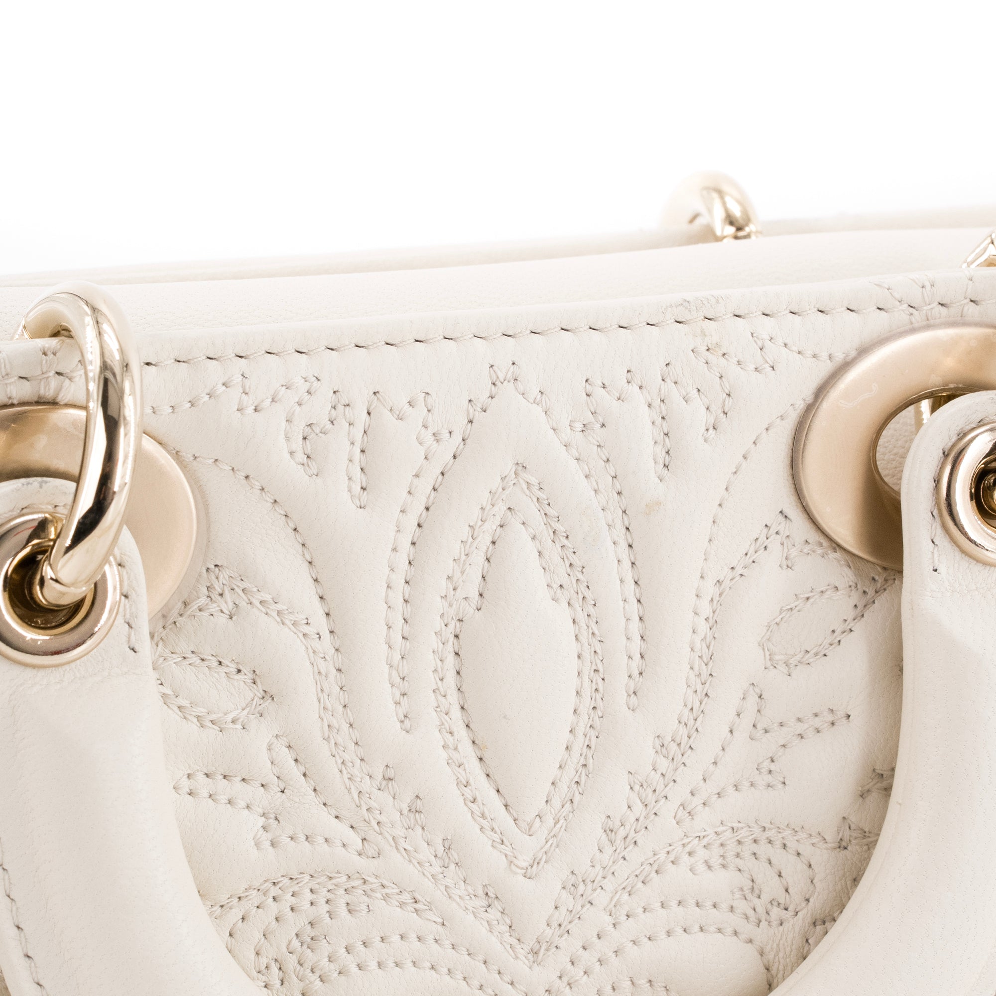 DIOR - Sac à bandoulière D-Joy Dior en cuir ivoire brodé édition limitée