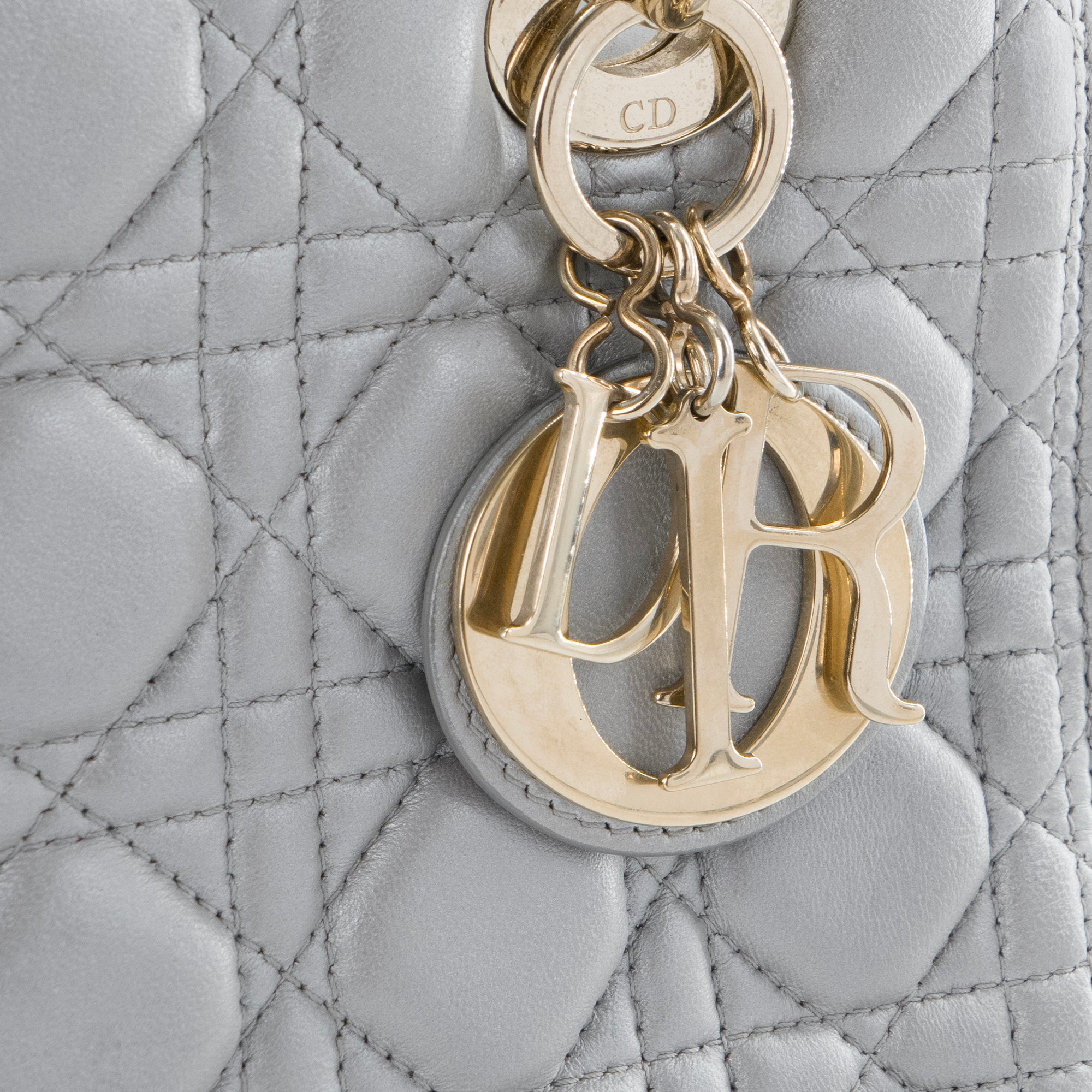 DIOR - Sac Lady Dior medium Dior en cuir cannage argenté