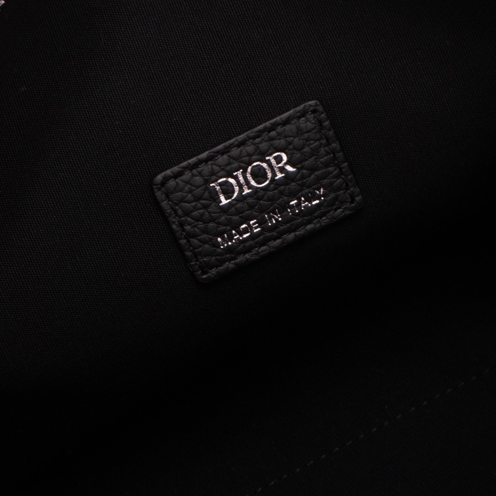 DIOR - Trousse de toilette Dior en grainé cuir