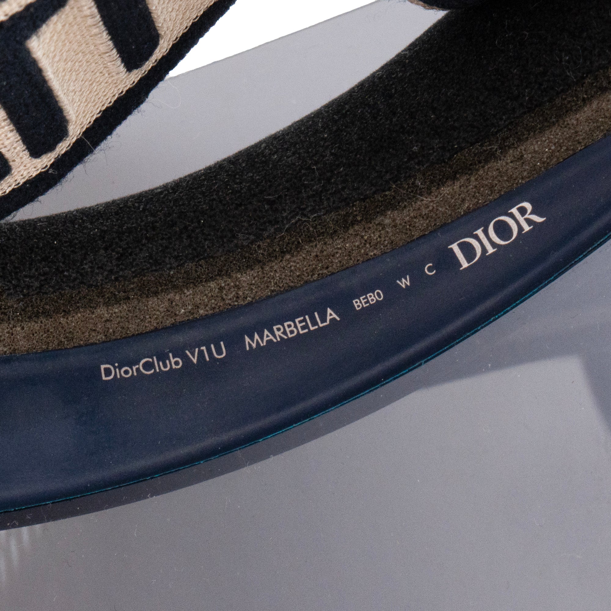 DIOR - Visière Diorclub V1U Dior en plastique et toile bleu marine et blanche (TU)
