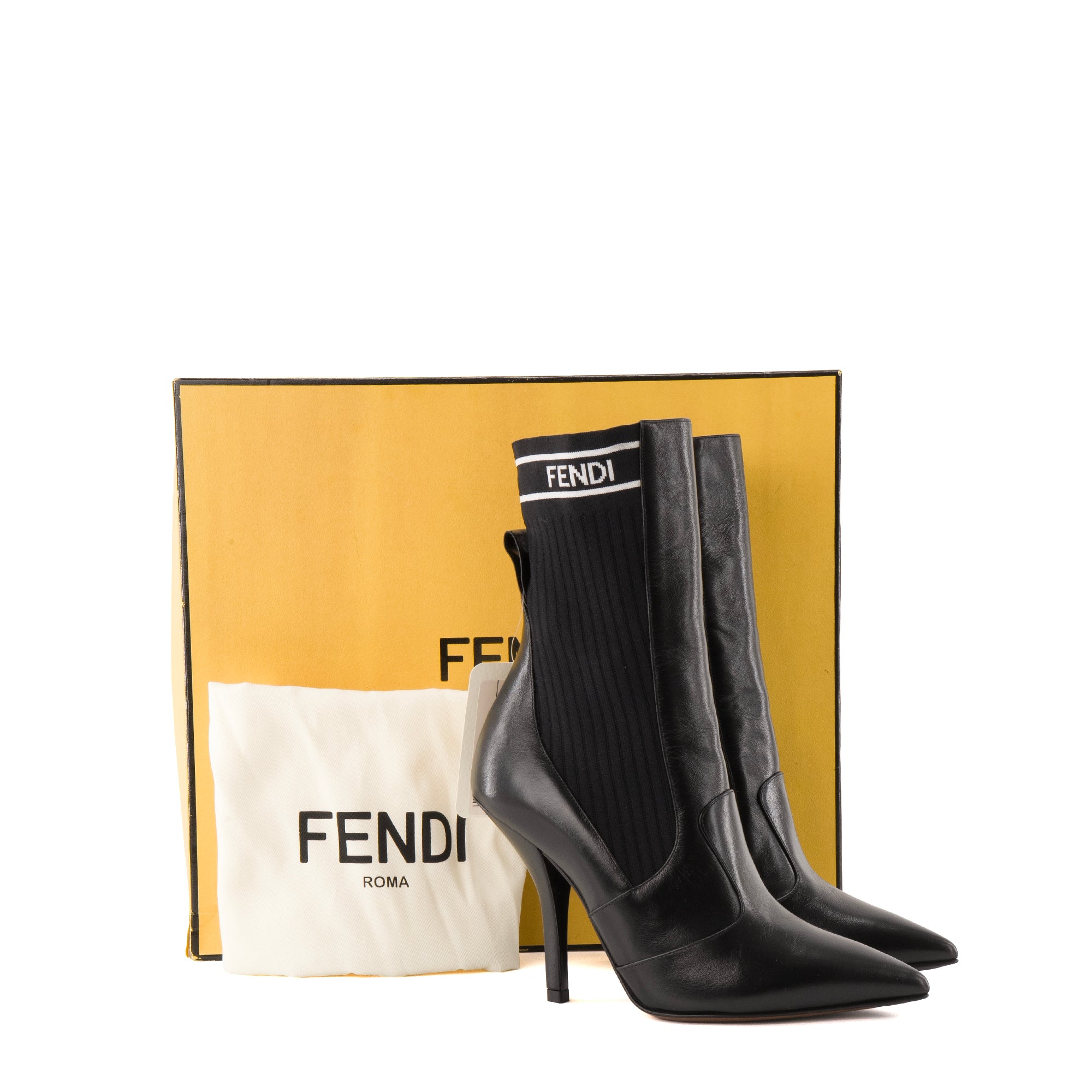 FENDI - Bottines à talon Fendi en toile et cuir noir (T38.5)
