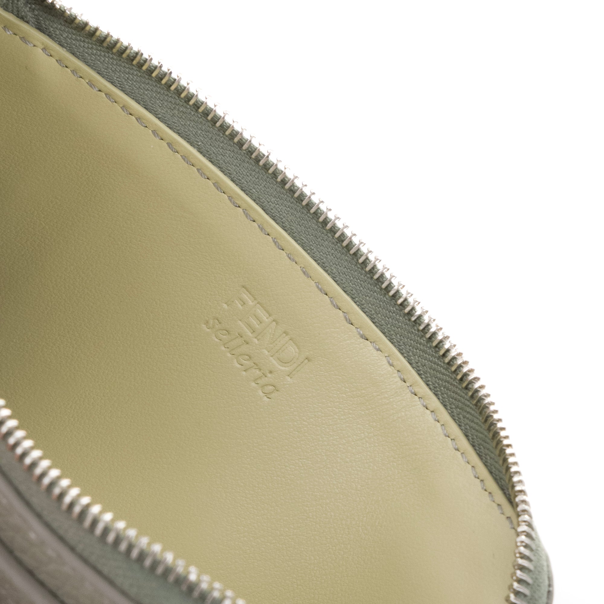 FENDI - Porte-cartes Peekaboo Fendi en cuir grainé vert d'eau