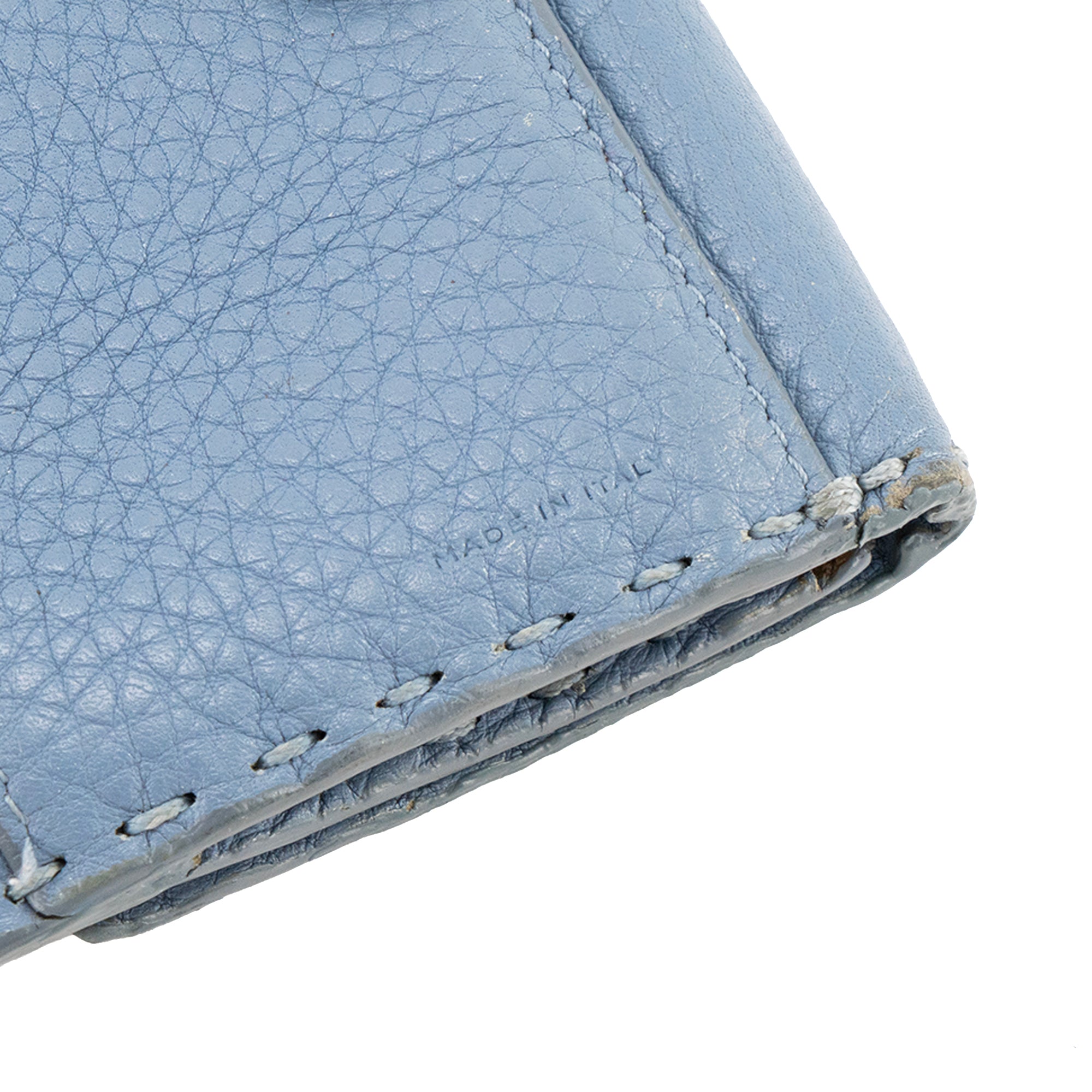FENDI - Porte-monnaie Peekaboo Selleria Fendi en cuir grainé bleu gris