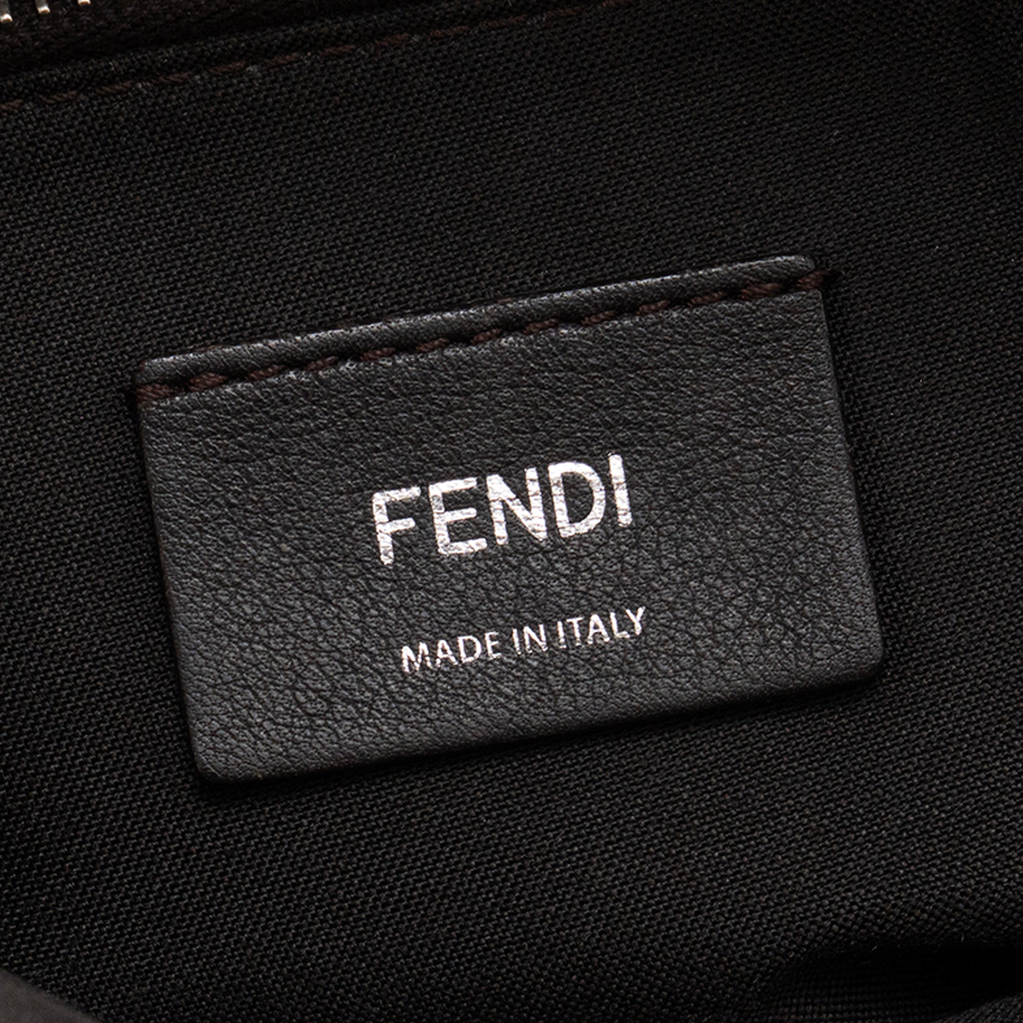FENDI - Sac à bandoulière By the Way MM Fendi en cuir lisse gris