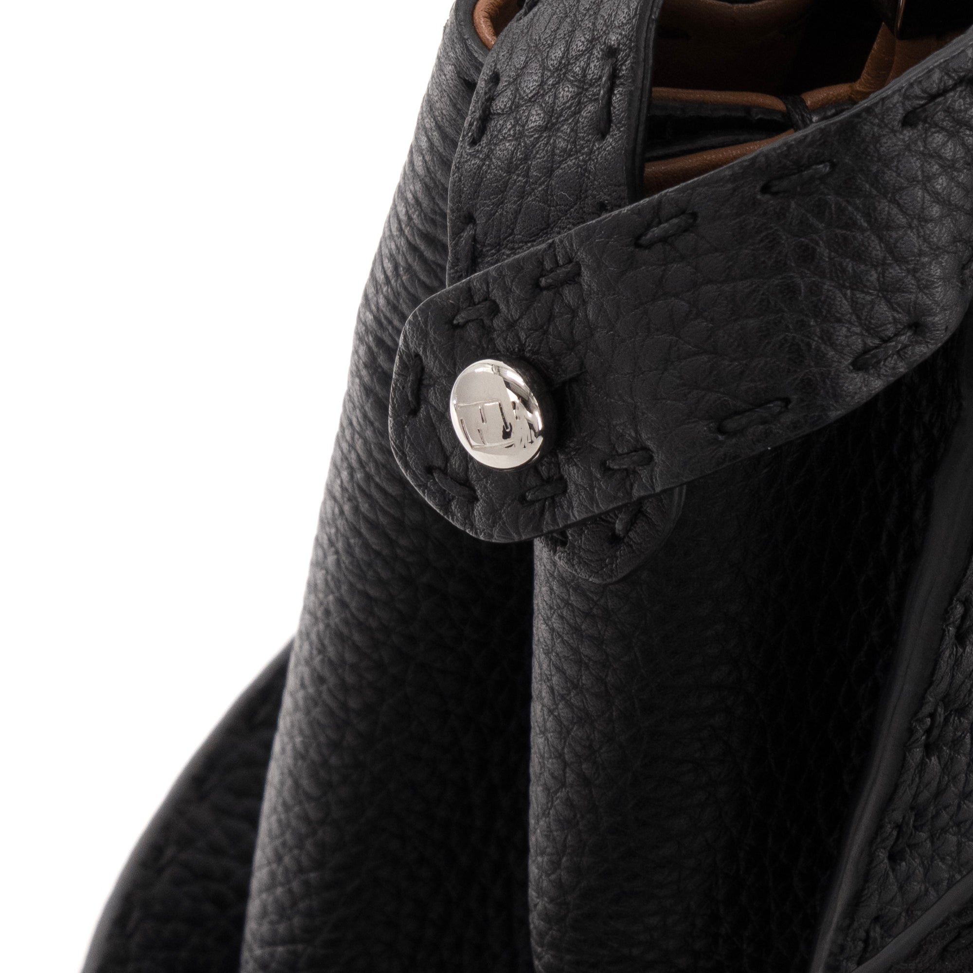 FENDI - Sac à main Peekaboo Fendi en cuir grainé noir