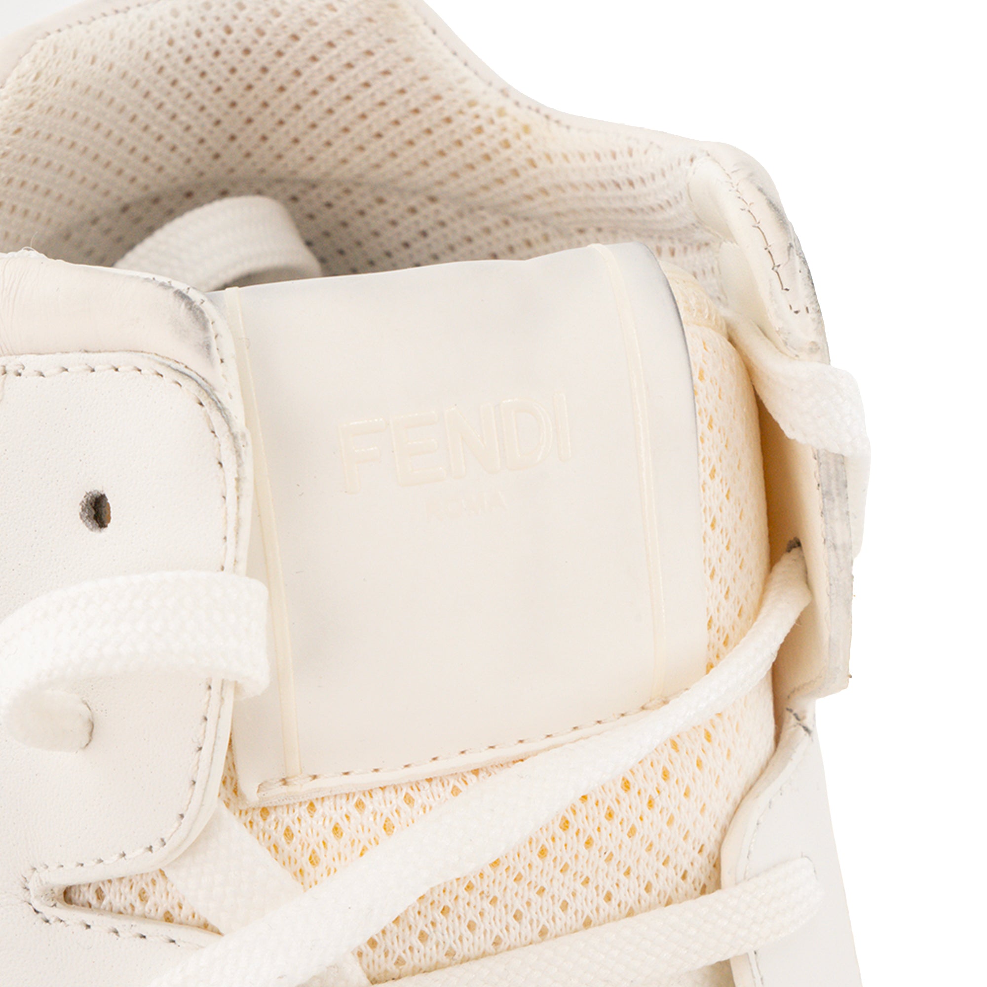 FENDI - Sneakers montantes Fendi en cuir blanc et toile monogrammée (T41)