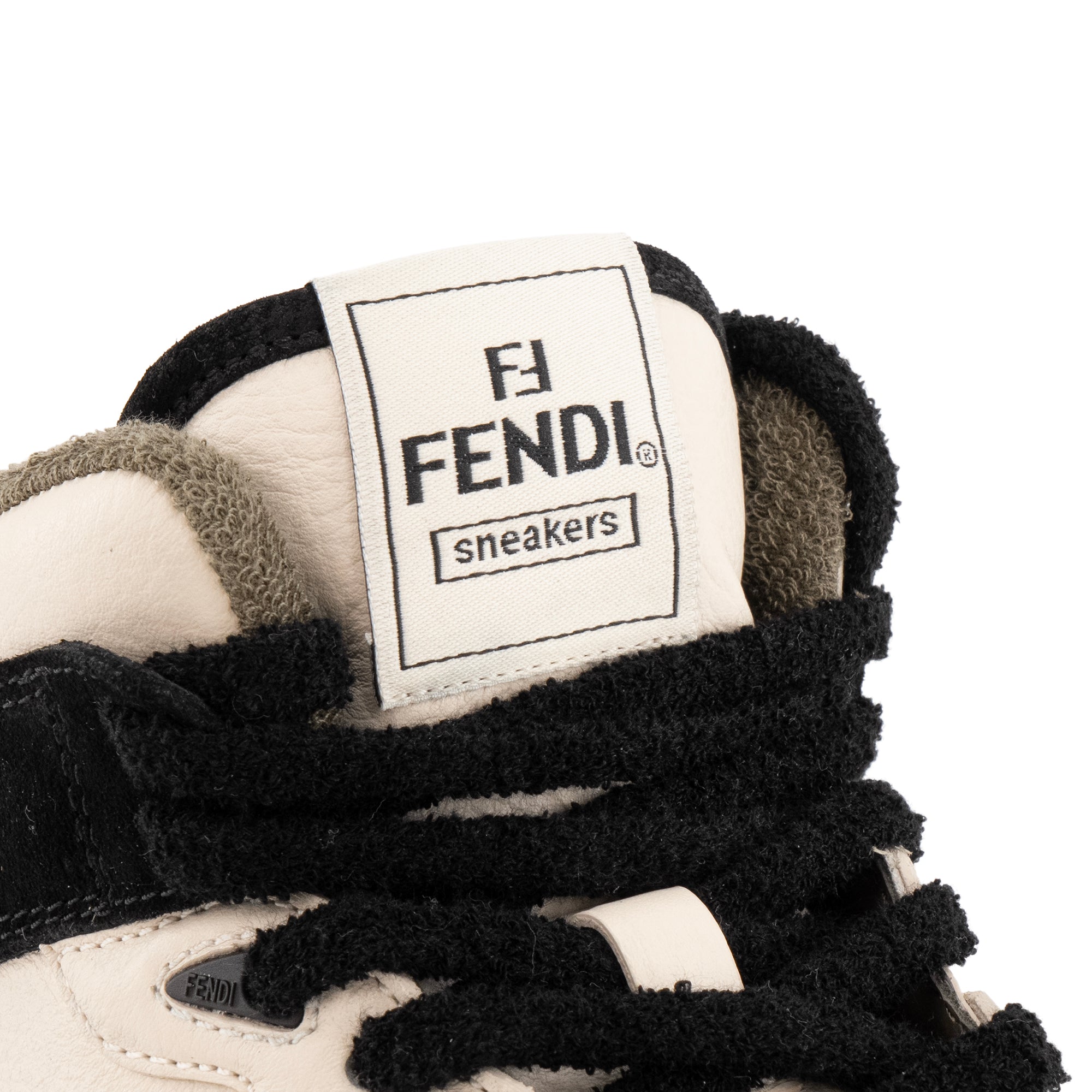 FENDI - Sneakers montantes Match Fendi en cuir et daim noir et blanc (T37)