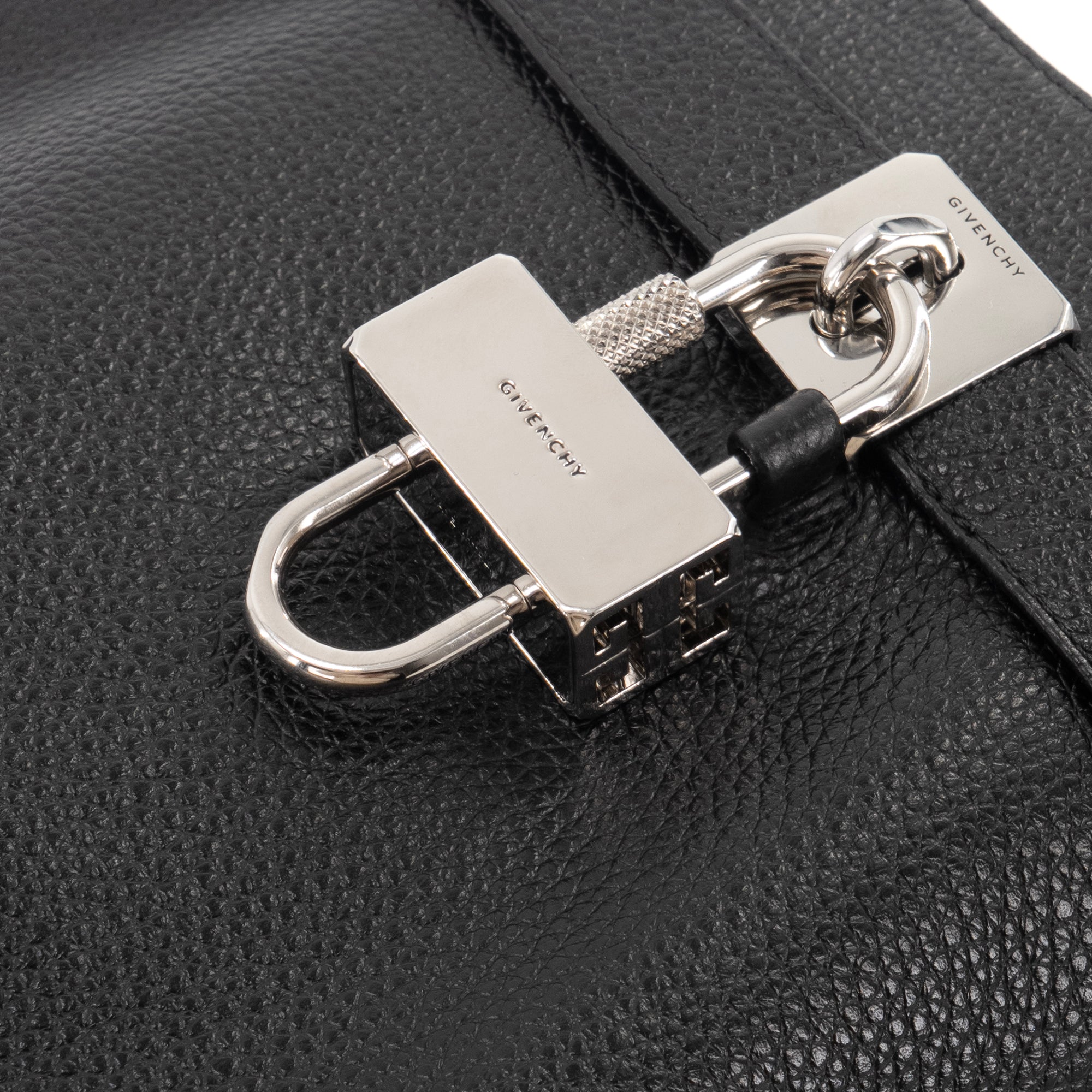 GIVENCHY - Bottes Shark Lock Biker Givenchy en cuir grainé noir (T39)