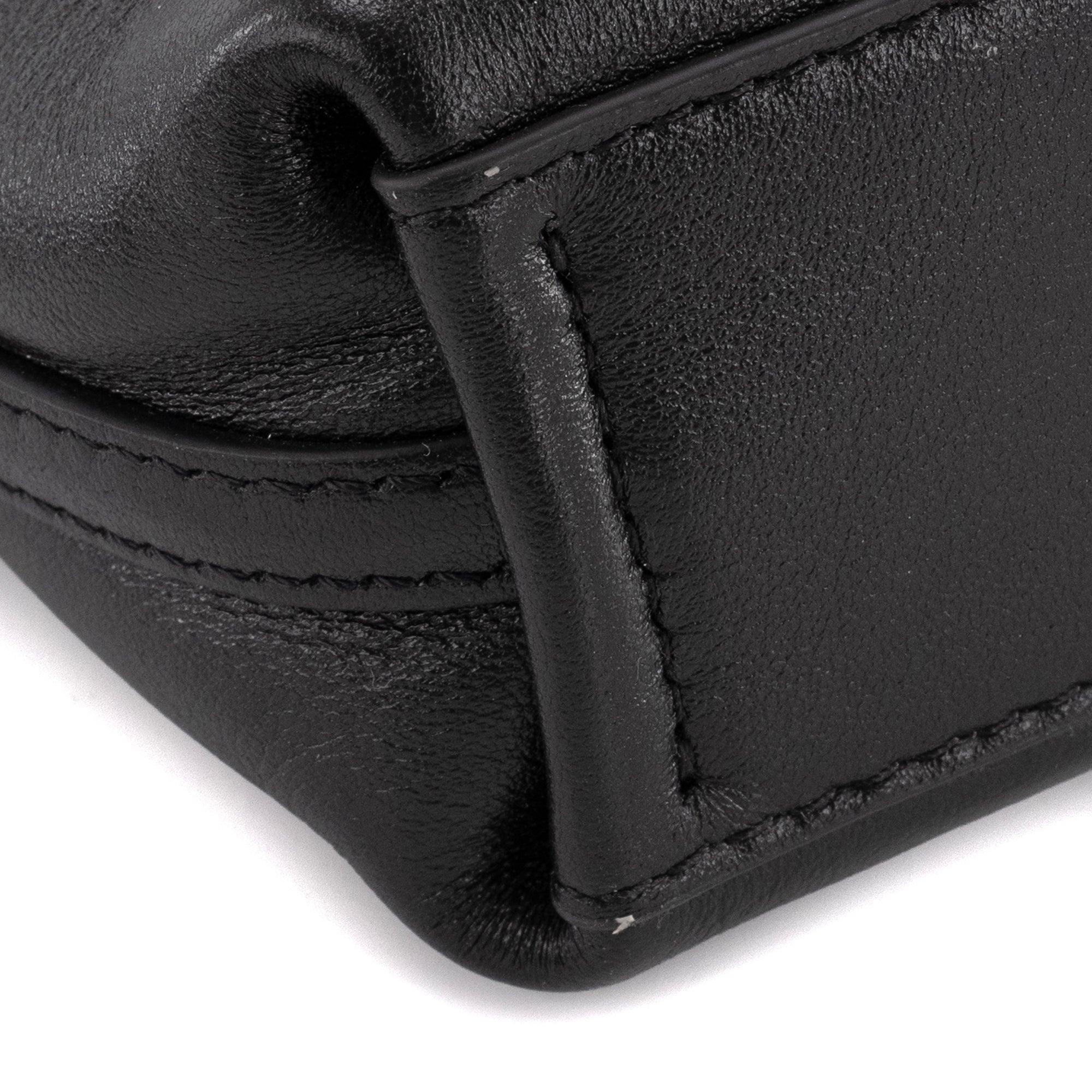 GIVENCHY - Sac à bandoulière Voyou Givenchy en cuir noir