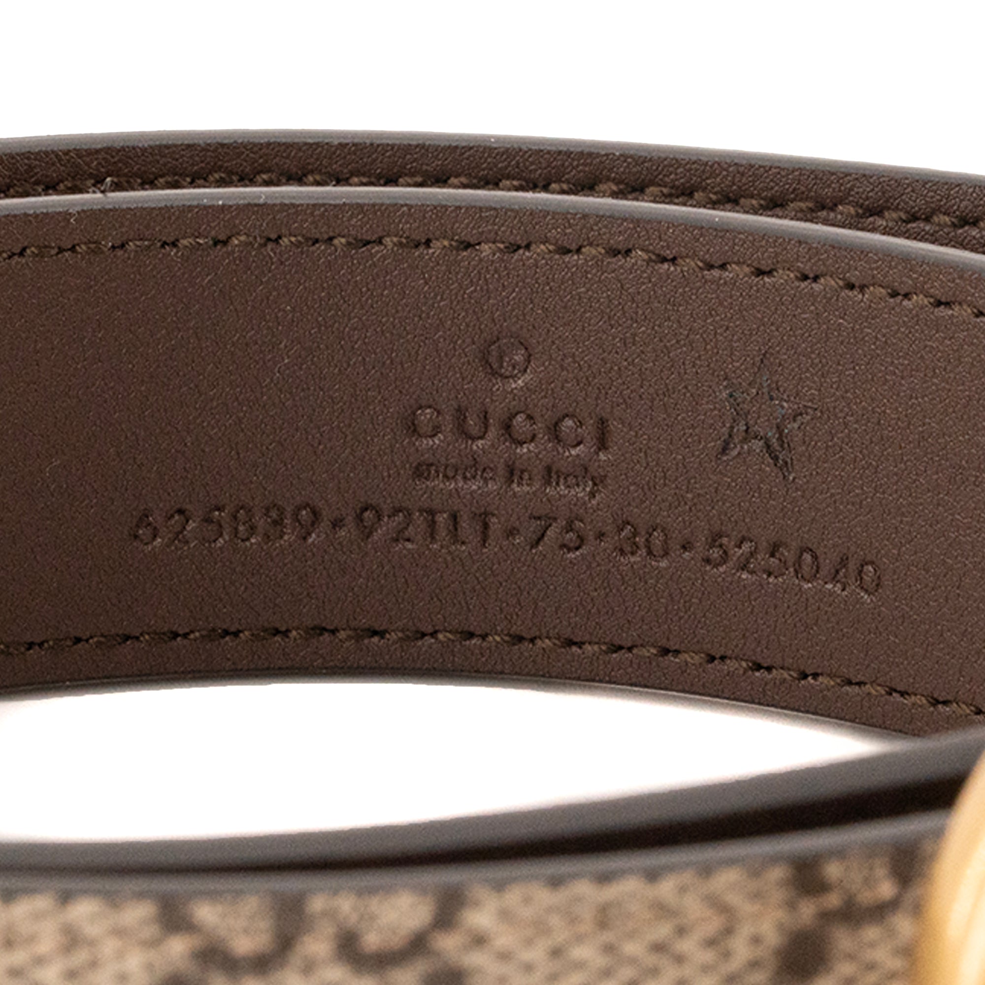 GUCCI - Ceinture GG Buckle Marmont Gucci en cuir lisse marron (T75)