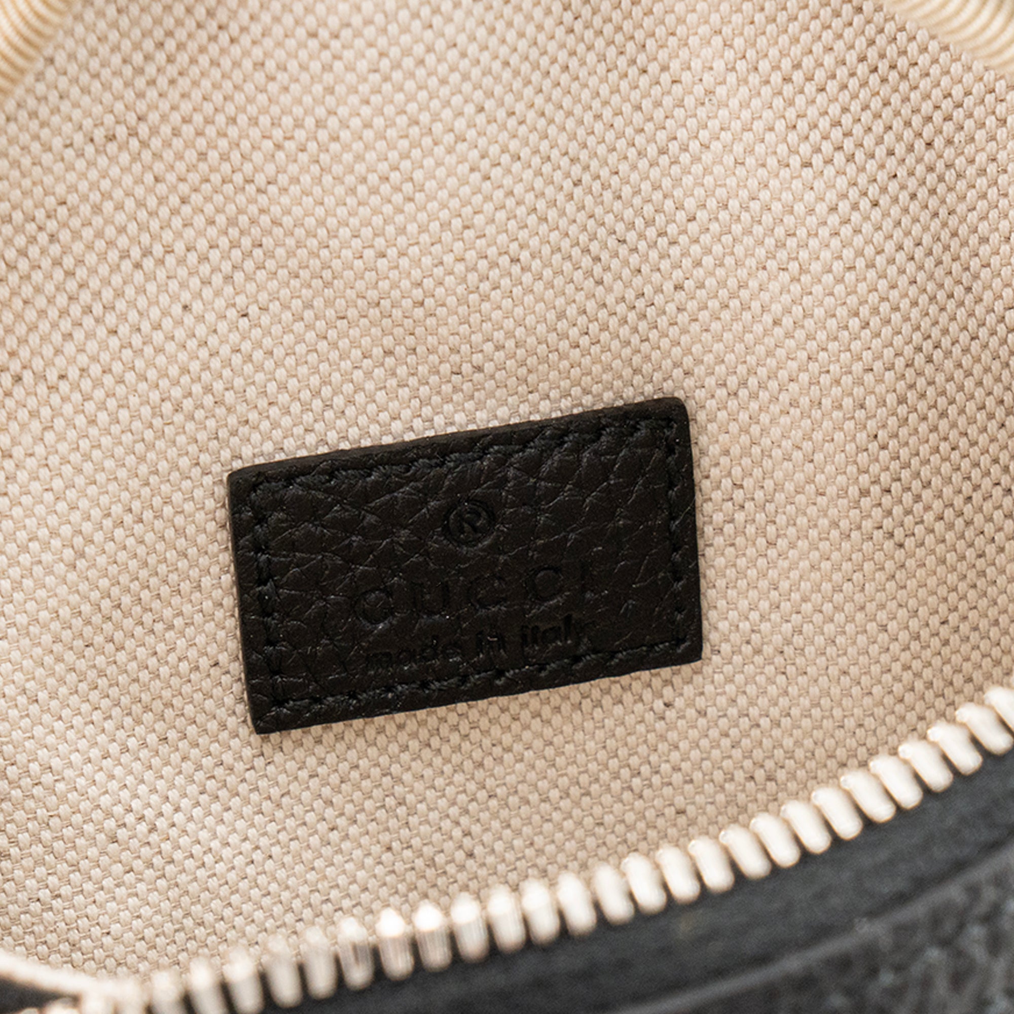 GUCCI - Pochette banane Gucci en cuir grainé jumbo noir
