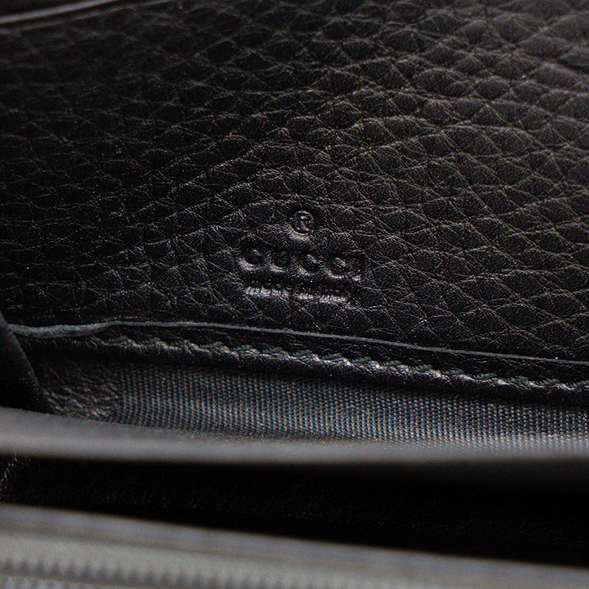 GUCCI - Black Grained Leather GG Gucci Zip-Around Wallet