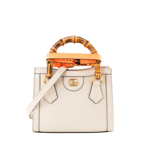 GUCCI - Sac à bandoulière Diana small Gucci en cuir grainé gris