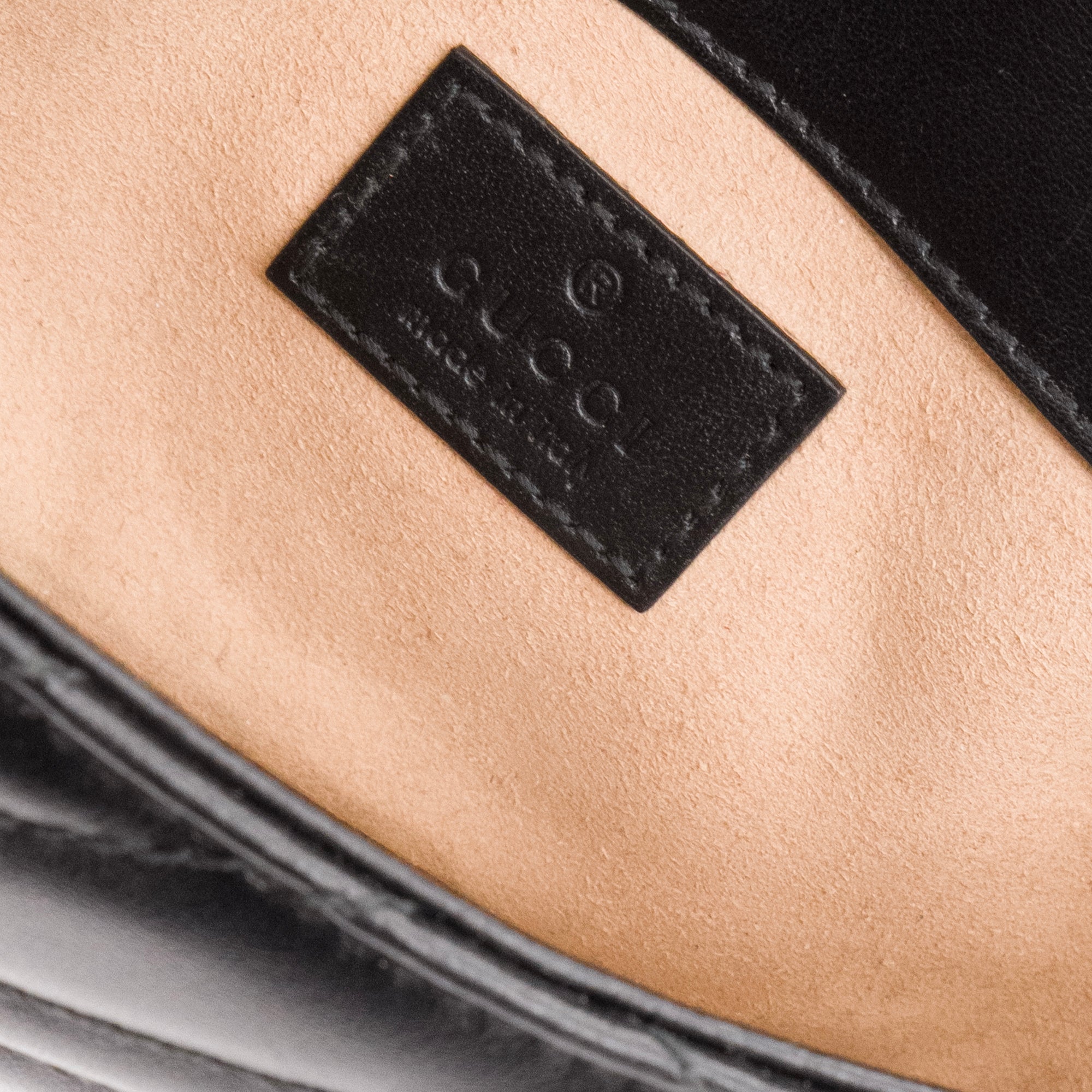 GUCCI - Sac à bandoulière GG Marmont mini Gucci en cuir noir