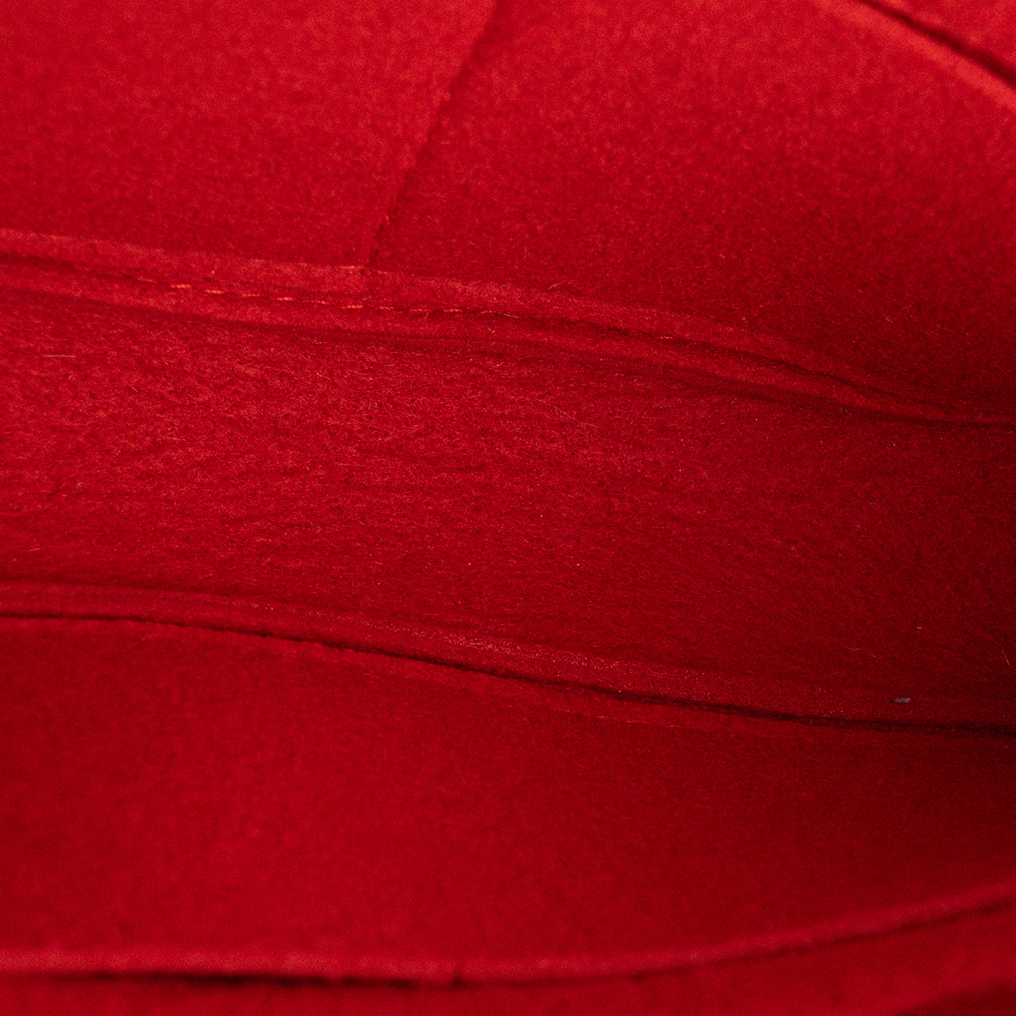GUCCI - Sac à bandoulière GG Marmont Small Gucci en cuir chevron rouge