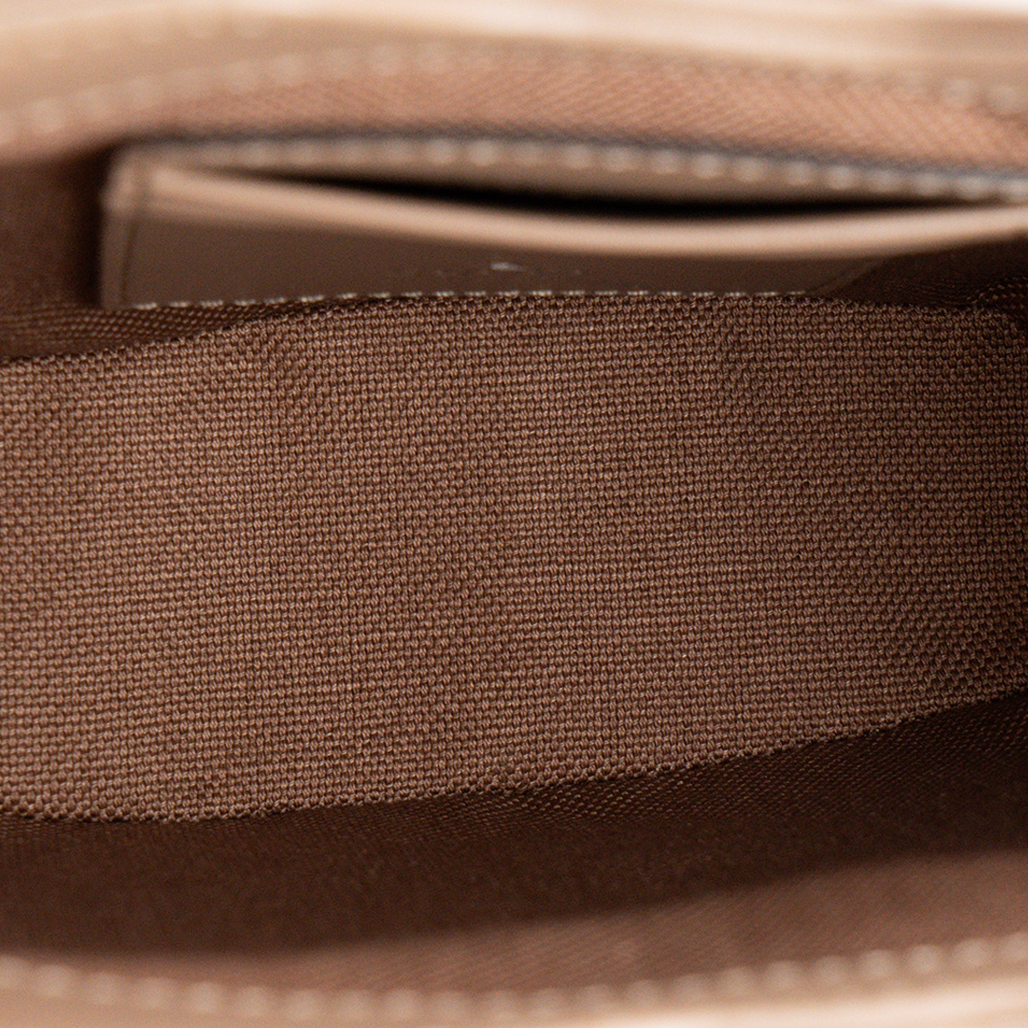 GUCCI - Sac à bandoulière GG Shadow Gucci en cuir grainé à motif monogramme taupe