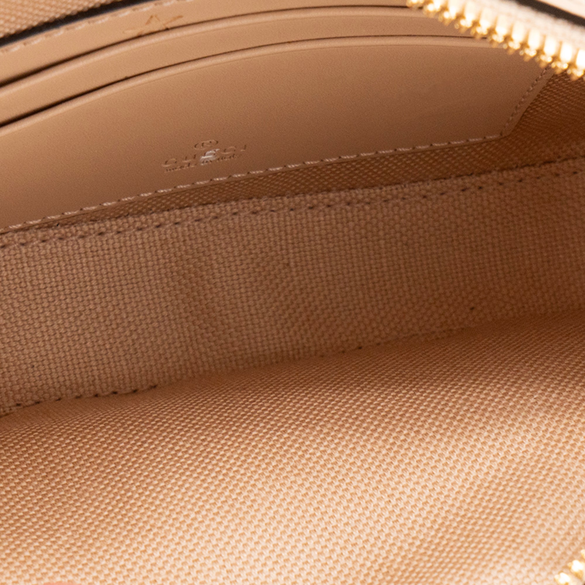 GUCCI - GG Marmont matelassé shoulder bag beige