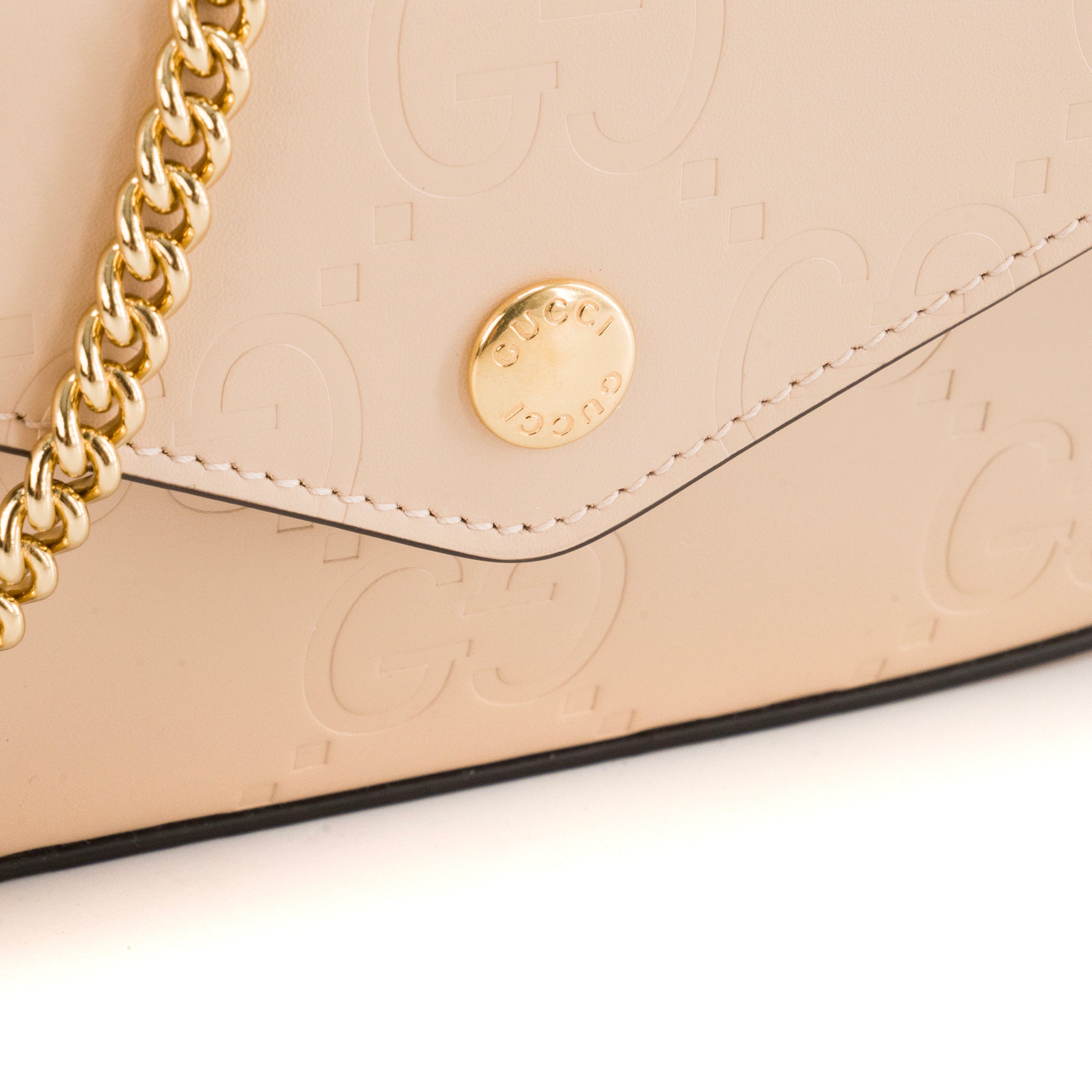 GUCCI - Sac à bandoulière Gilbert Gucci en cuir embossé beige