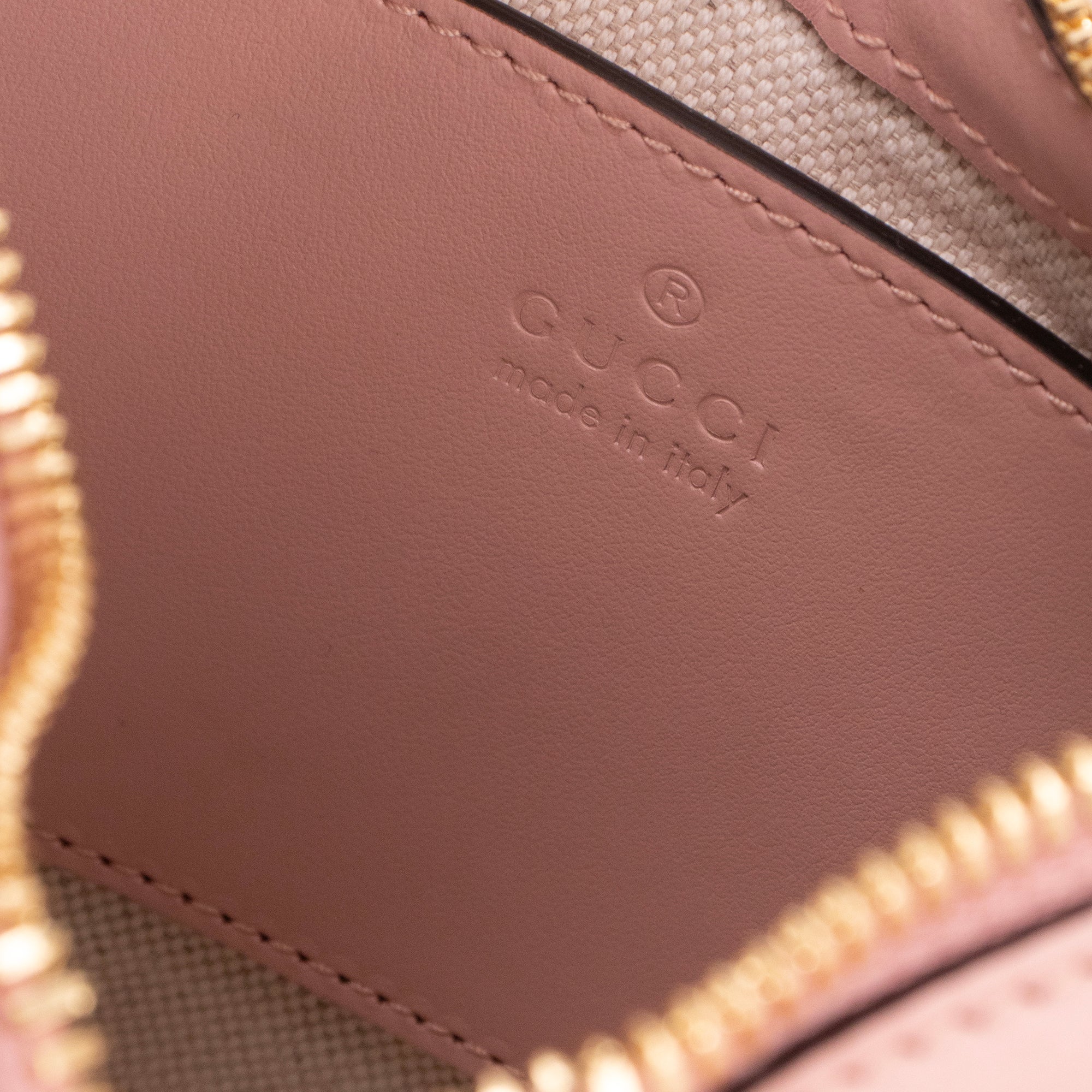 GUCCI - Sac à bandoulière Gucci en cuir matelassé GG rose