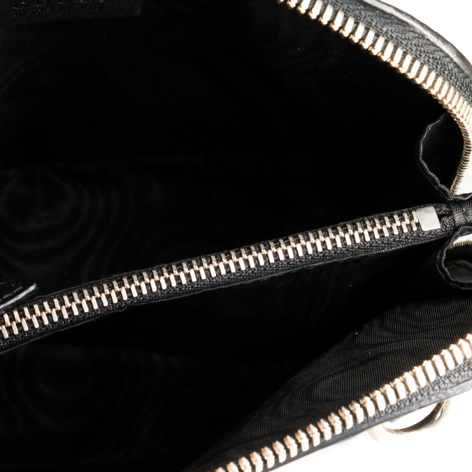GUCCI - Sac à bandoulière Gucci en cuir noir édition limitée Guccy