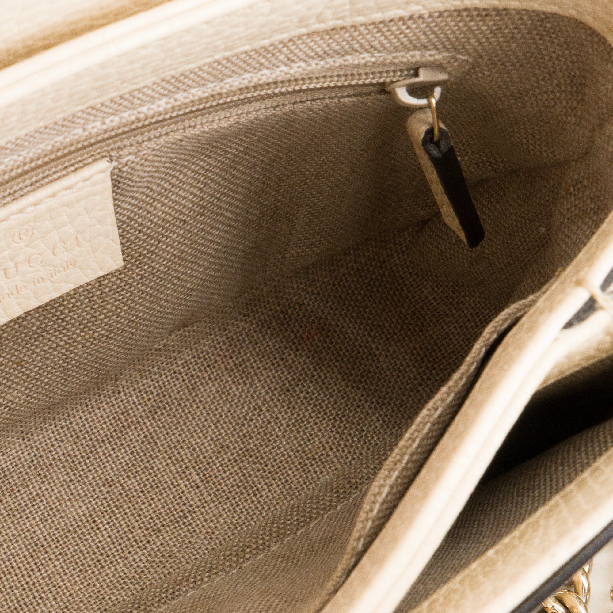 GUCCI - Sac à bandoulière Interlocking Gucci en cuir grainé beige