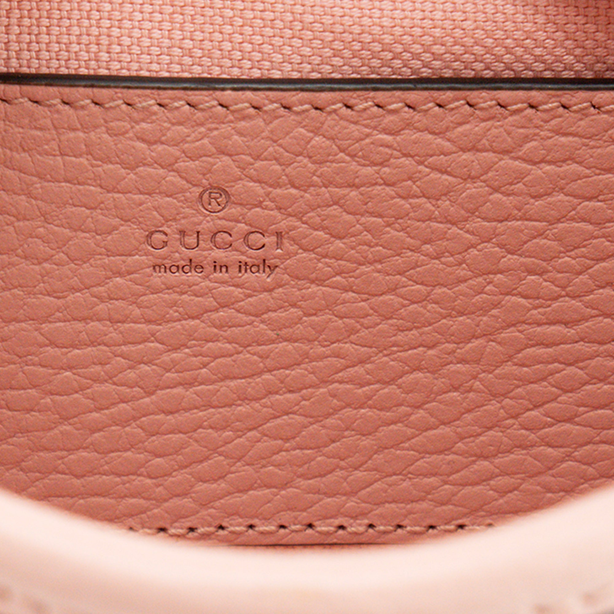 GUCCI - Sac à bandoulière Jackie 1961 Love Parade Gucci en denim monogrammé et cuir grainé rose édition limitée